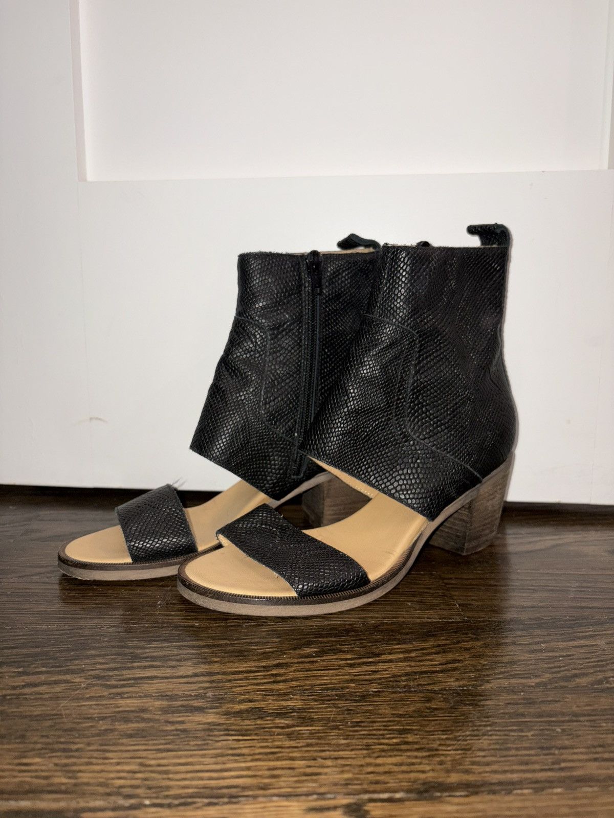MM6 MM6 Snakeskin Peep-toe Heels Size US 6 / IT 36 - 1 Thumbnail
