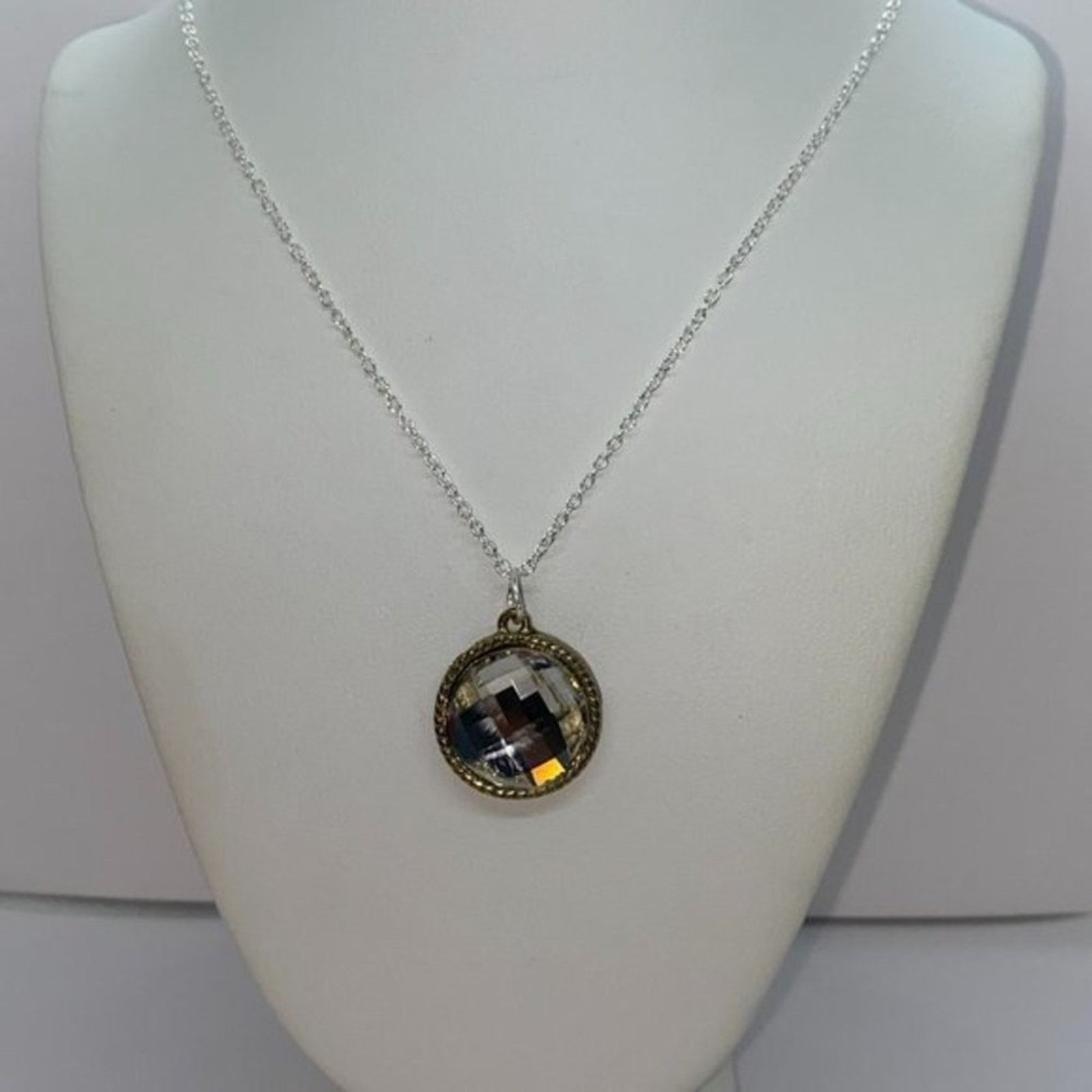 Handmade Silver-Tone Clear Textured Rhinestone Necklace Size ONE SIZE - 1 Thumbnail