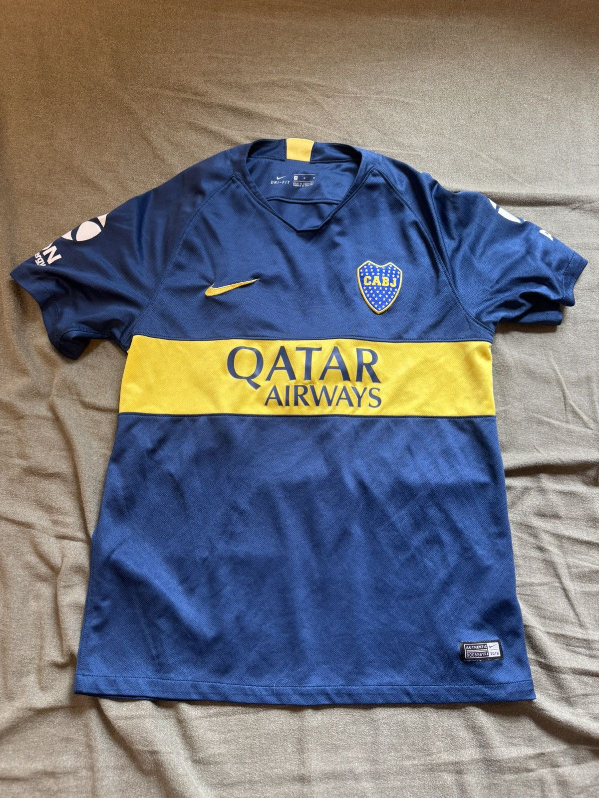 Nike Boca Juniors 2018 Jersey Size US M / EU 48-50 / 2 - 1 Thumbnail