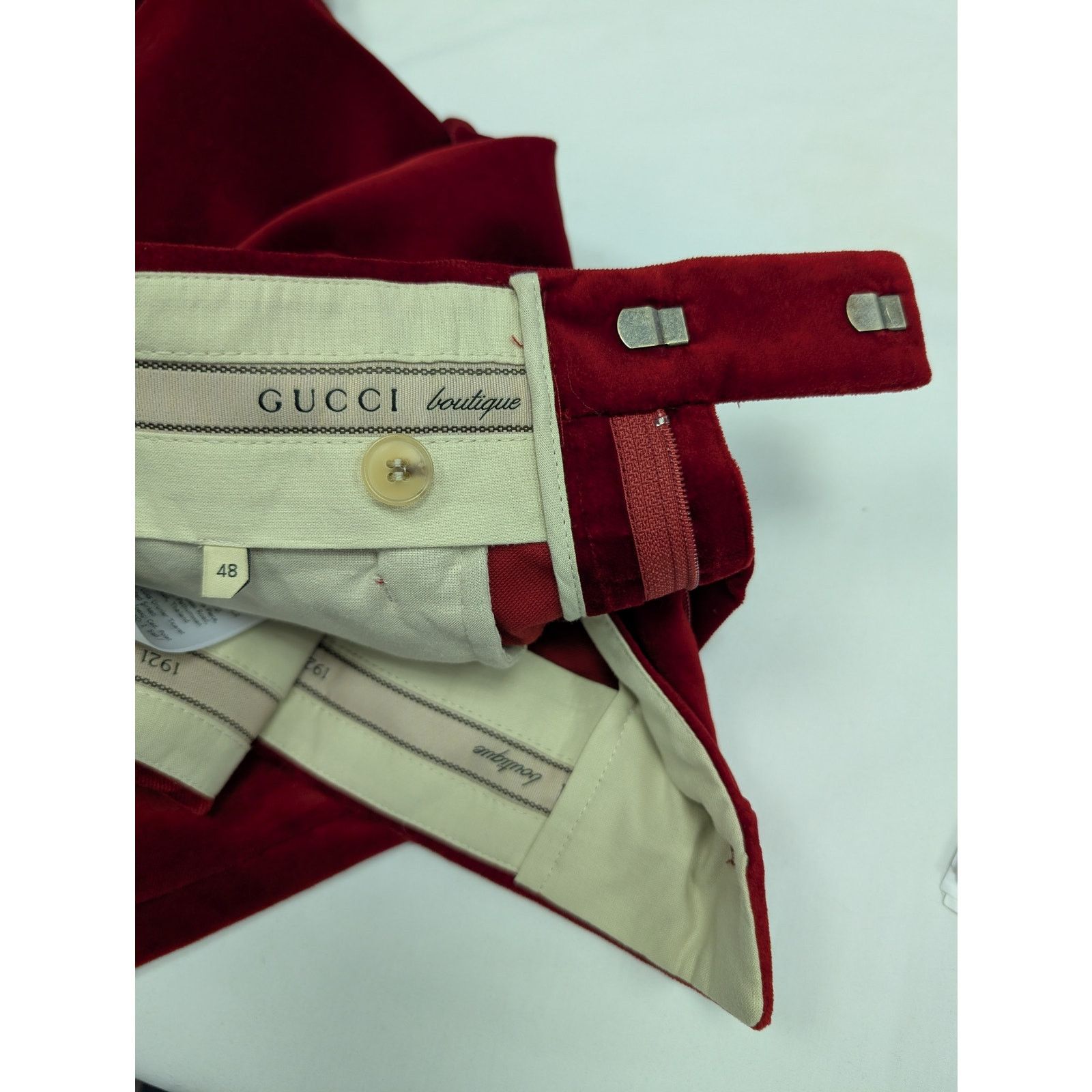 Gucci o1rshd1 Stretch Velvet W/Leather Short Pant in Fire/Mix Size US 32 / EU 48 - 13 Thumbnail