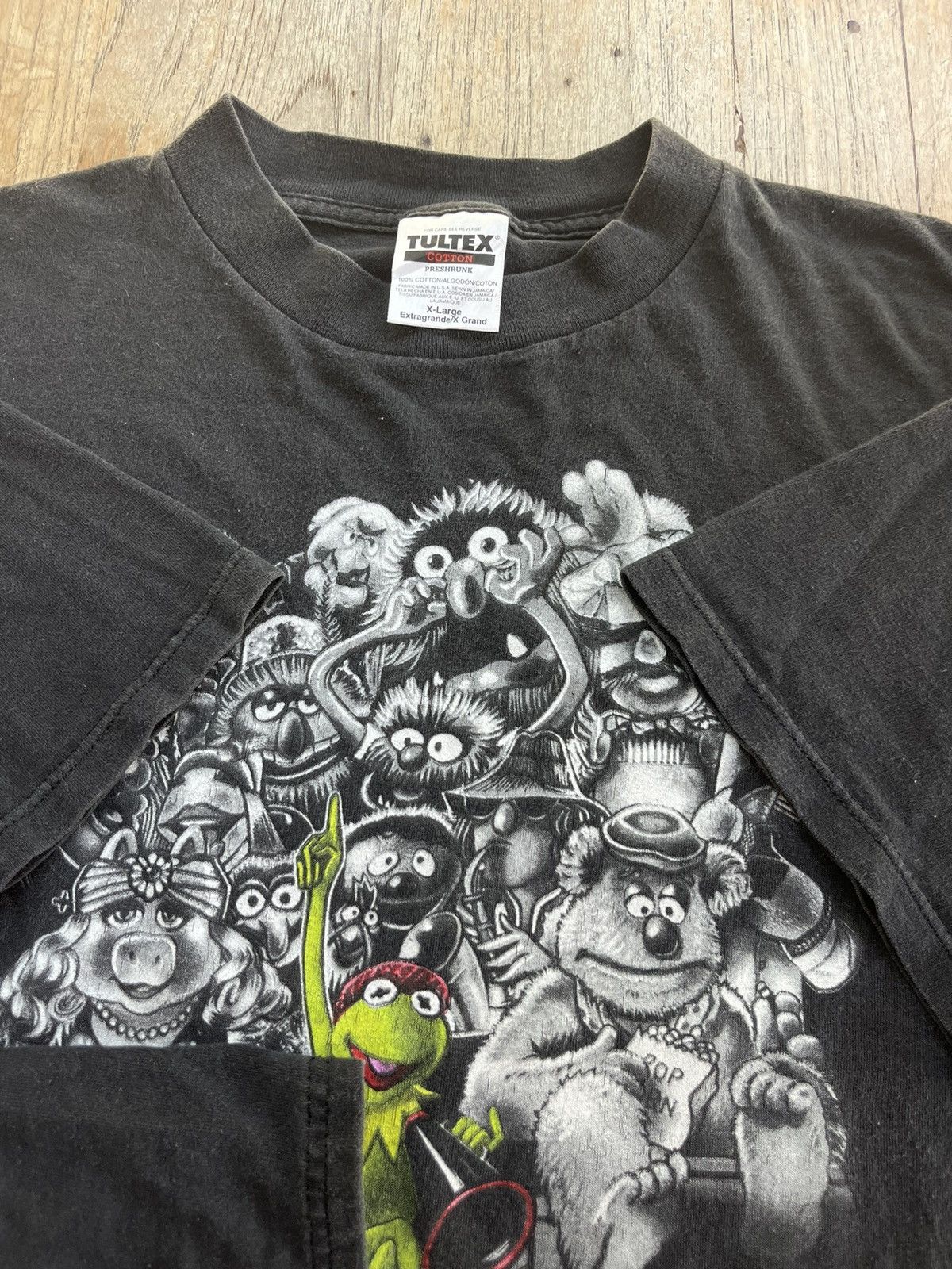 Vintage Vtg JIM HENSON Family 90’s ( Make Boxy style) Tshirt Size US XL / EU 56 / 4 - 6 Thumbnail