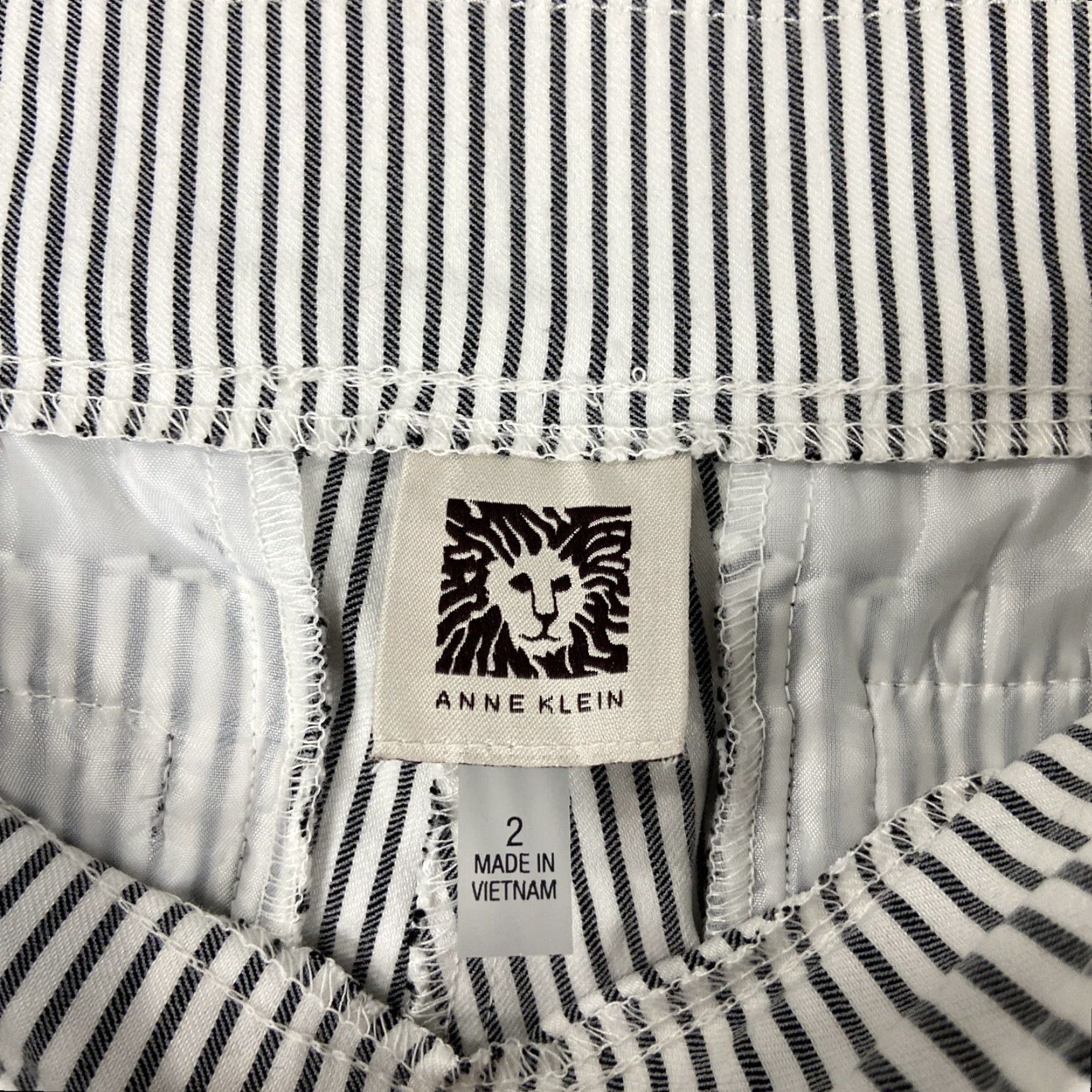 Anne Klein Anne Klein Women's Size 2 Slim Crop Pants Striped Black White Pull-On Size 26" / US 2 / IT 38 - 5 Thumbnail