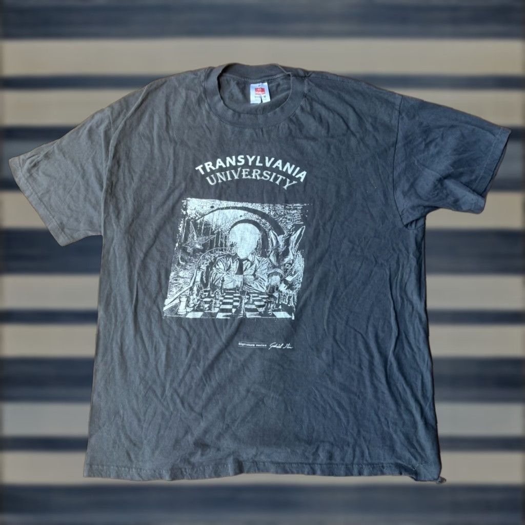 Hanes VINTAGE Hanes Transylvania University Gabriel Stan Art T-Shirt XL Black Crew Neck Short Sleeve Graphic Print Men Tik 80s 90s Halloween University Logo Size US XL / EU 56 / 4 - 1 Thumbnail