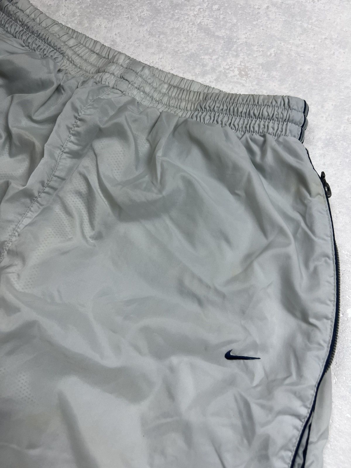 Nike 90s Nike Swoosh Vintage Y2K Gorpcore Parachute Nylon Pants Size US 32 / EU 48 - 3 Thumbnail