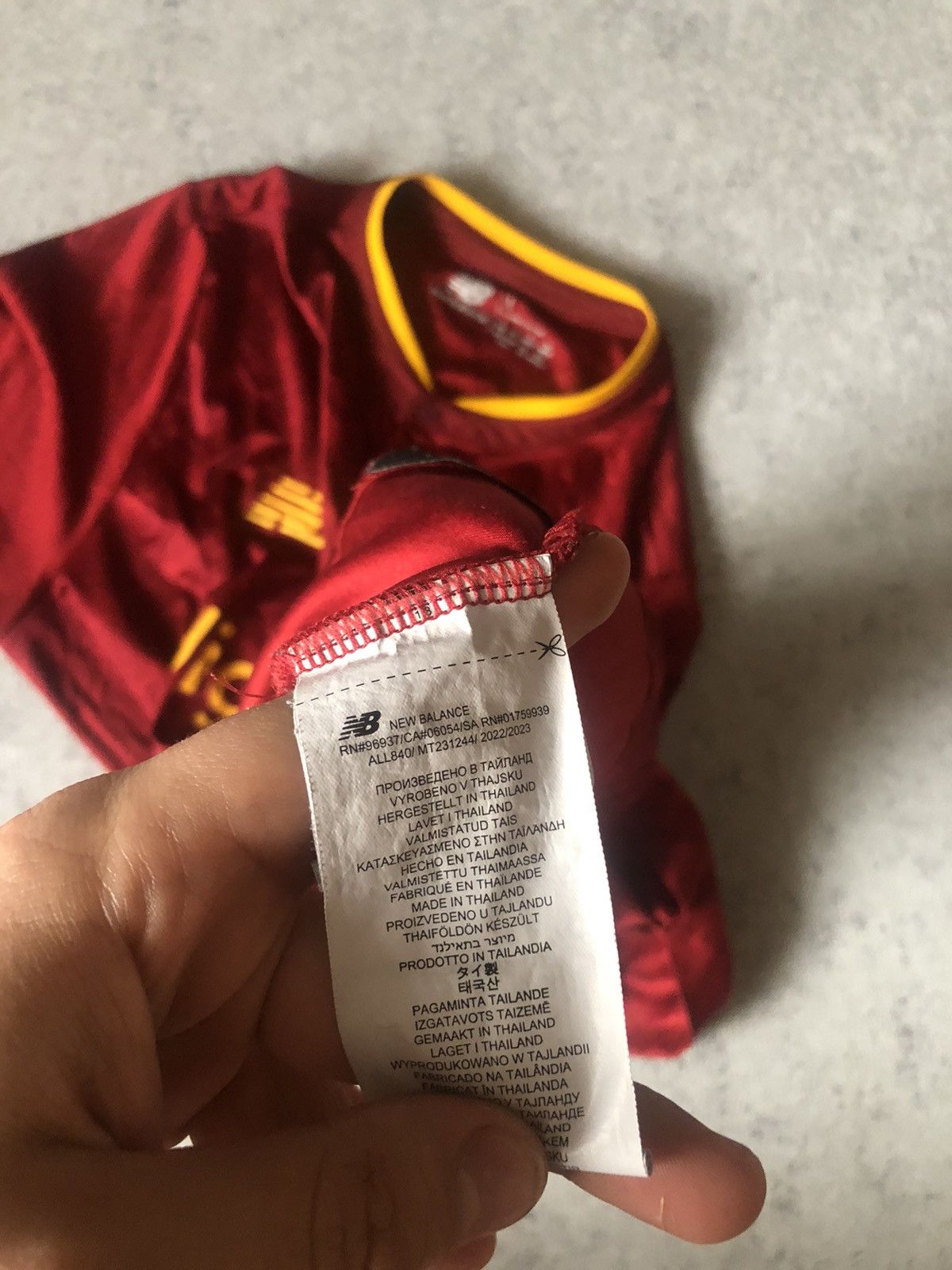 New Balance AS ROMA 2022/23 HOME JERSEY Size US L / EU 52-54 / 3 - 6 Thumbnail