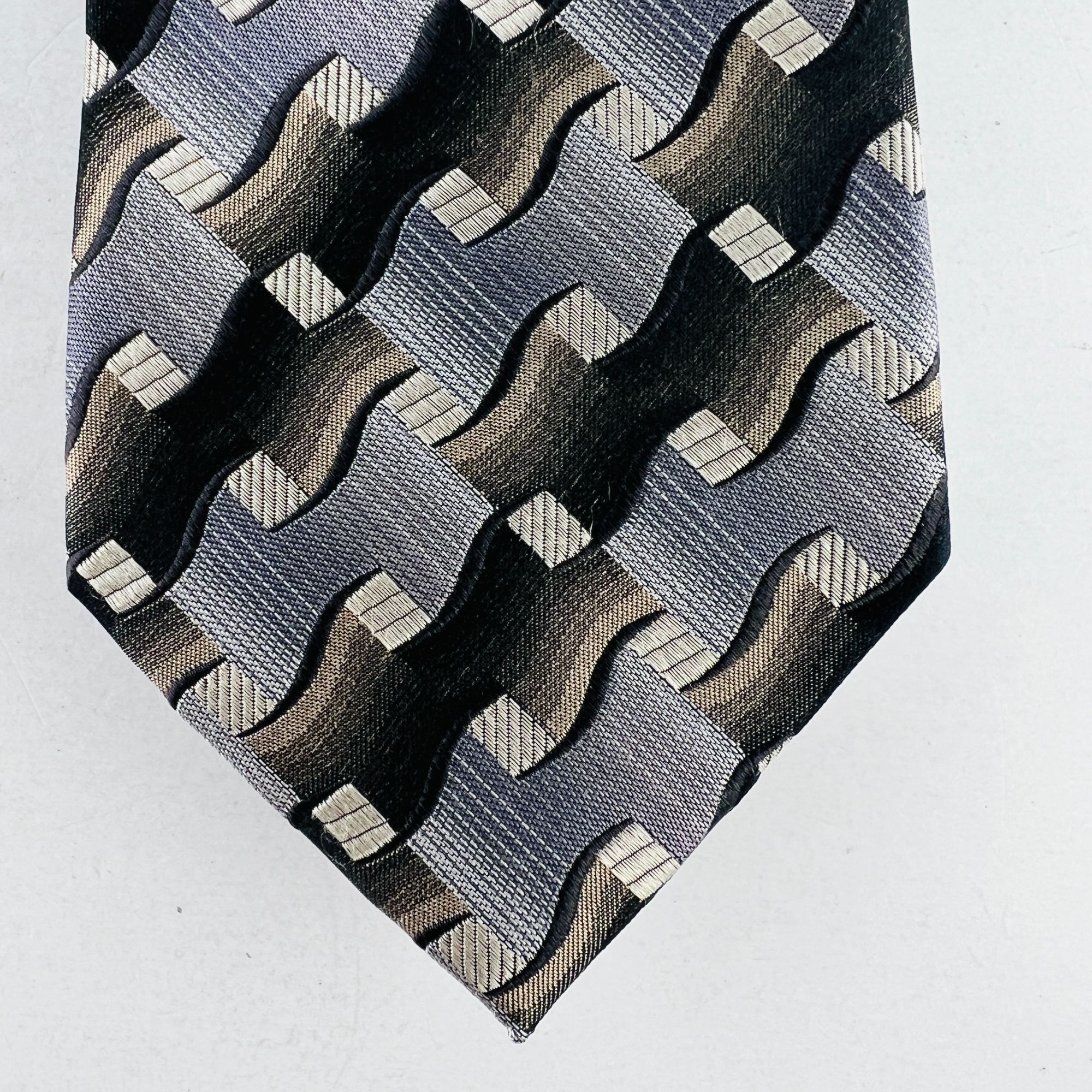 Arrow Arrow Dress Necktie Tie 100% Silk Brown Silver Earthtones Size ONE SIZE - 3 Thumbnail