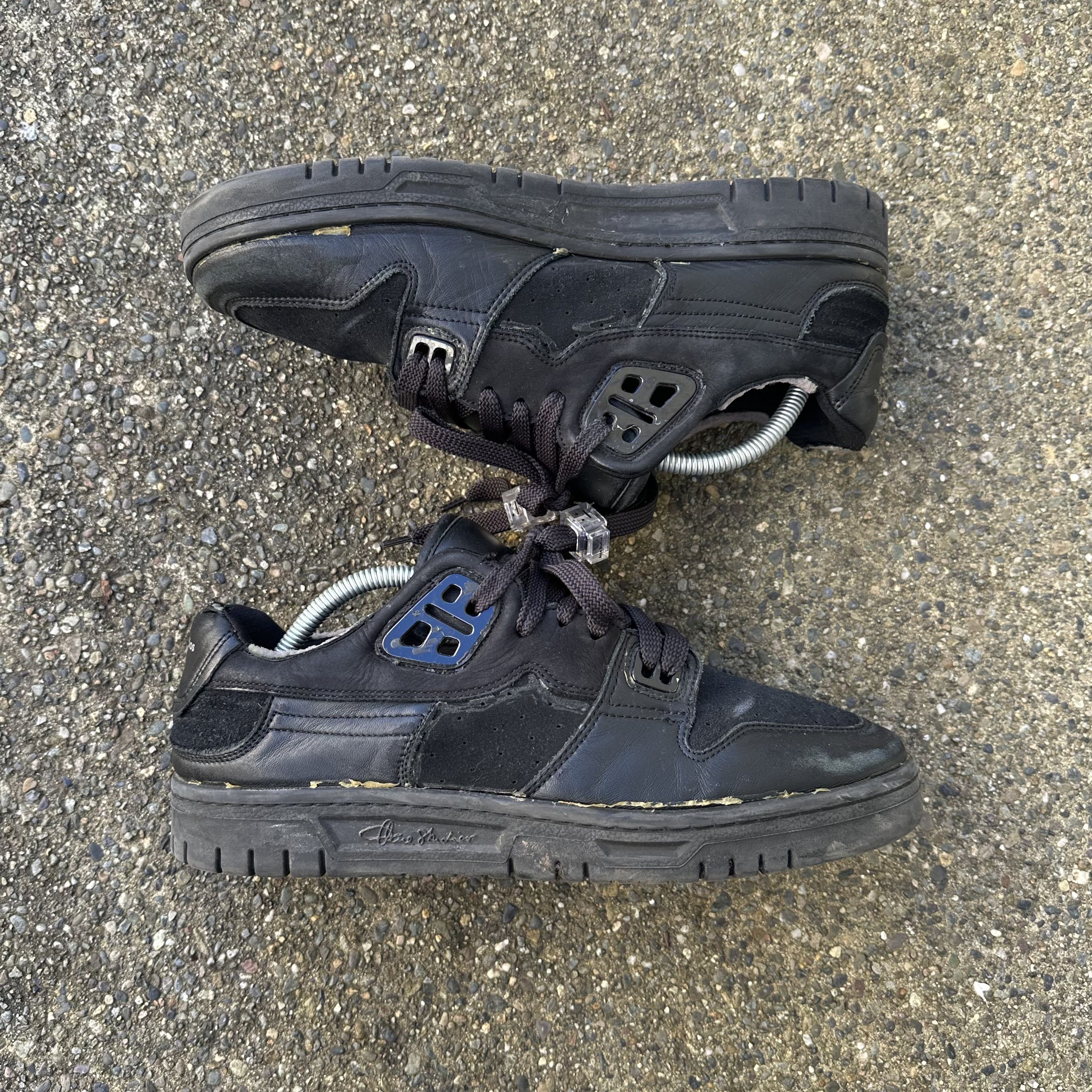 Acne Studios Acne Studios Distressed Basket Sneaker Size US 10 / EU 43 - 1 Thumbnail