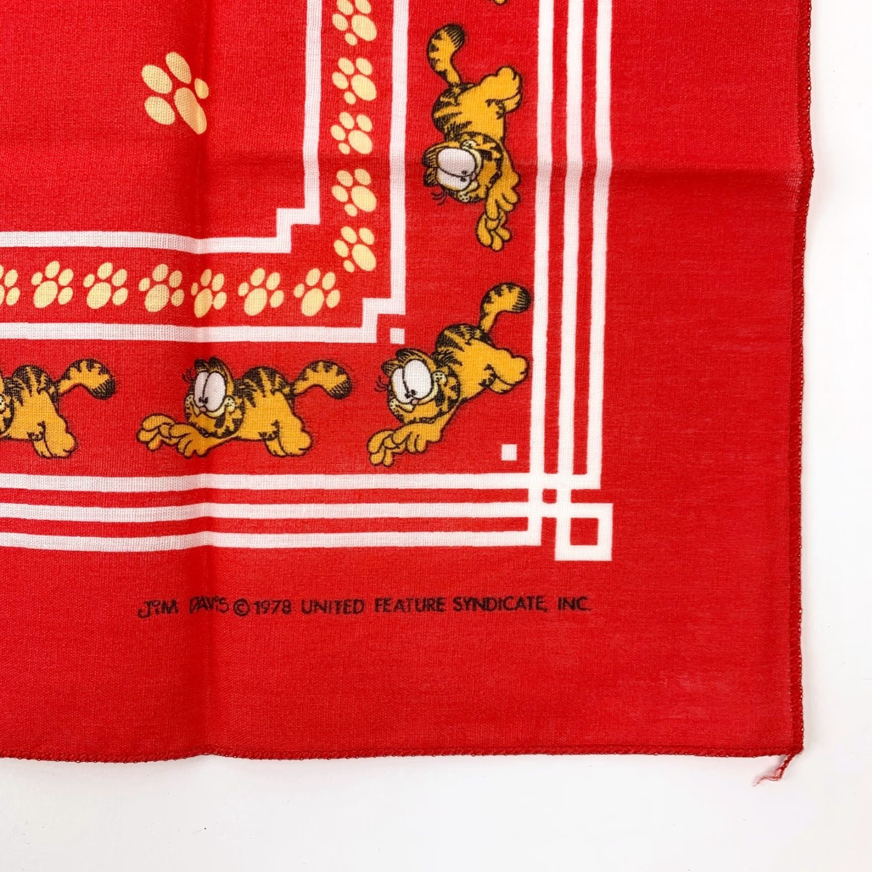 Vintage VINTAGE United Feature Syndicate Garfield Bandana 21.5"x21" Red Unisex USA Garfied Size ONE SIZE - 7 Thumbnail