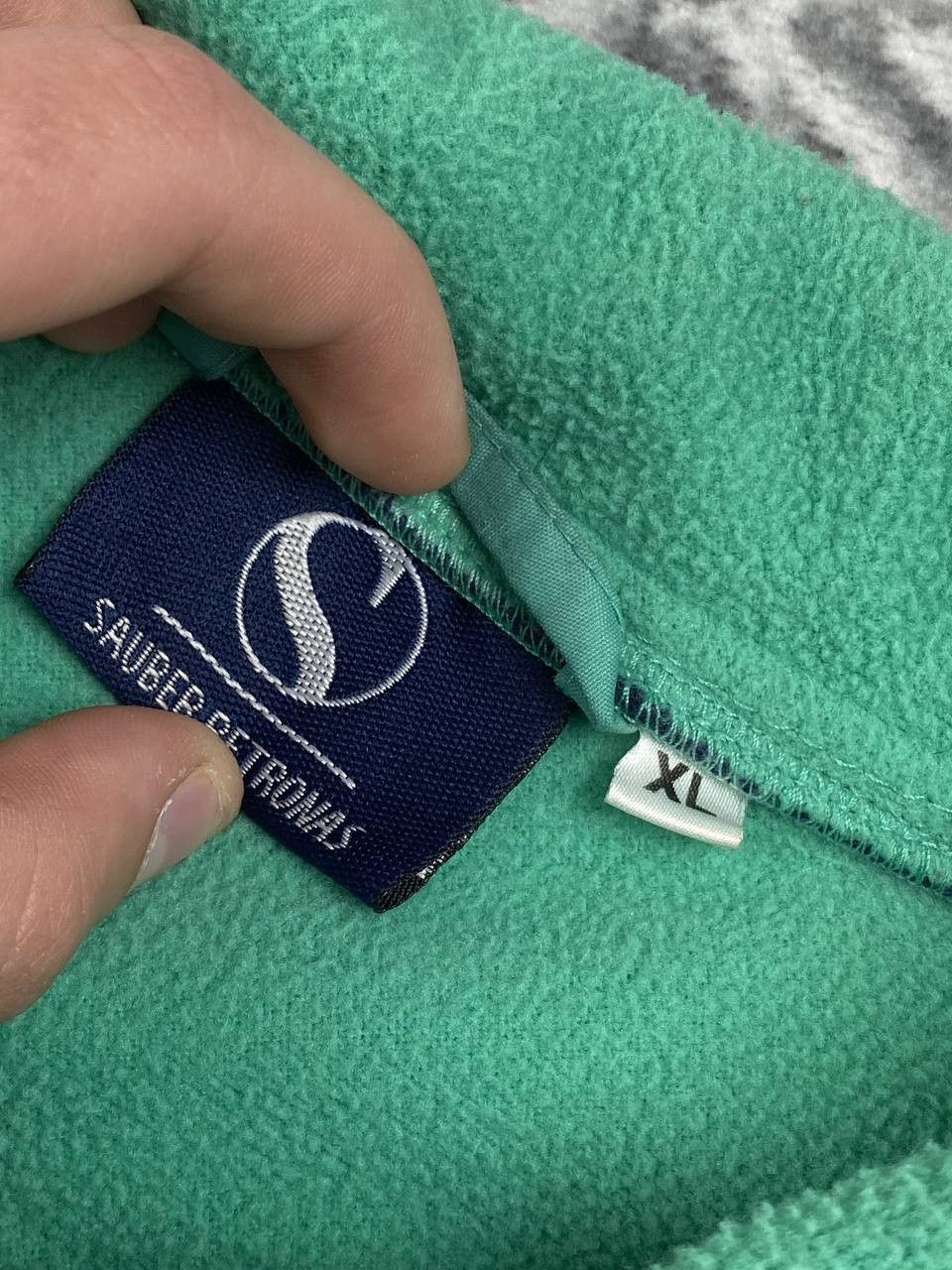 Red Bull Vintage Red Bull Sauber Petronas Formula 1 Fleece Jacket Size US XL / EU 56 / 4 - 9 Thumbnail