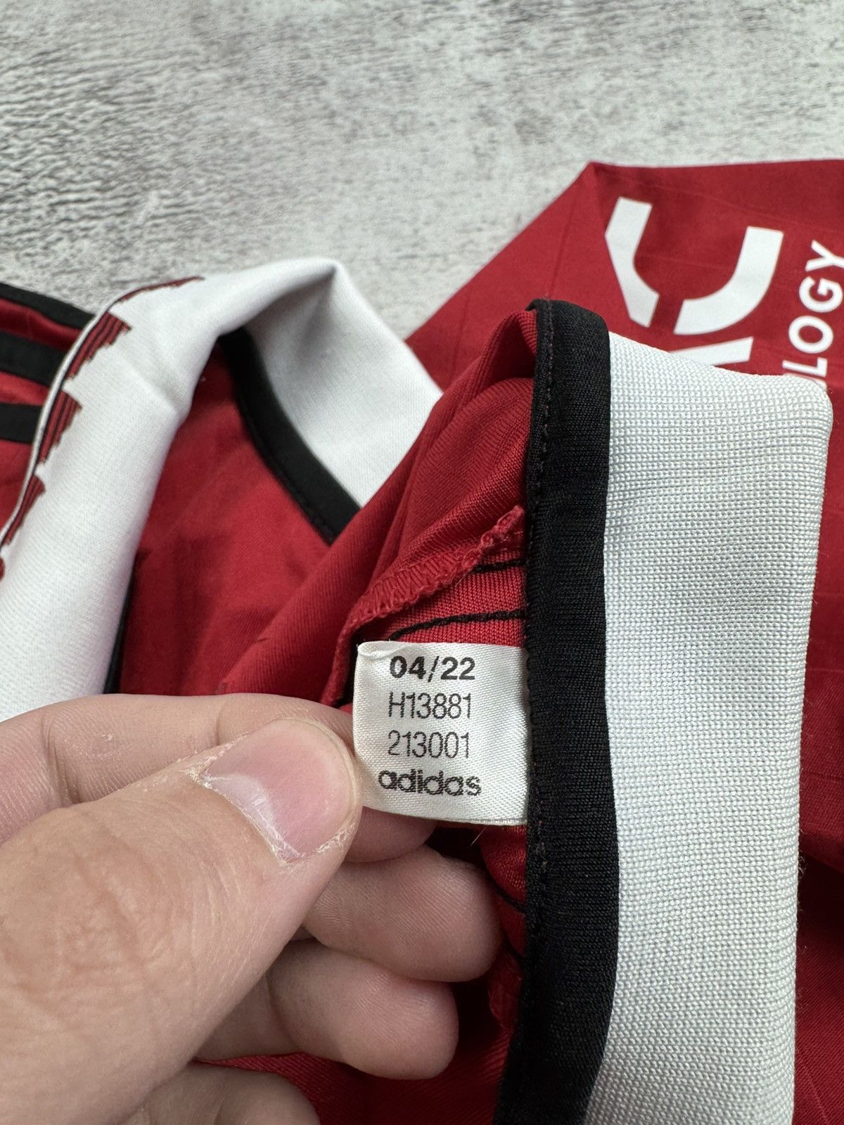 Adidas Manchester United 2022/2023 Football Shirt Jersey Kit Size US XXL / EU 58 / 5 - 13 Thumbnail
