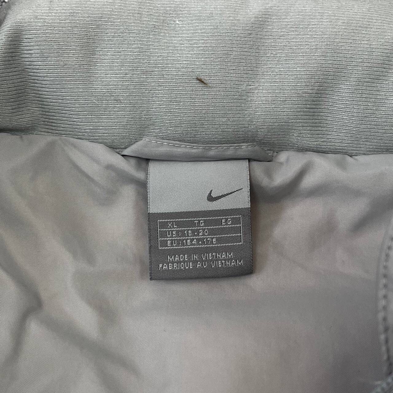 Nike Vintage 90s Nike Vest Grey Big Swoosh Logo Rare Nike Y2K Size US S / EU 44-46 / 1 - 18 Thumbnail