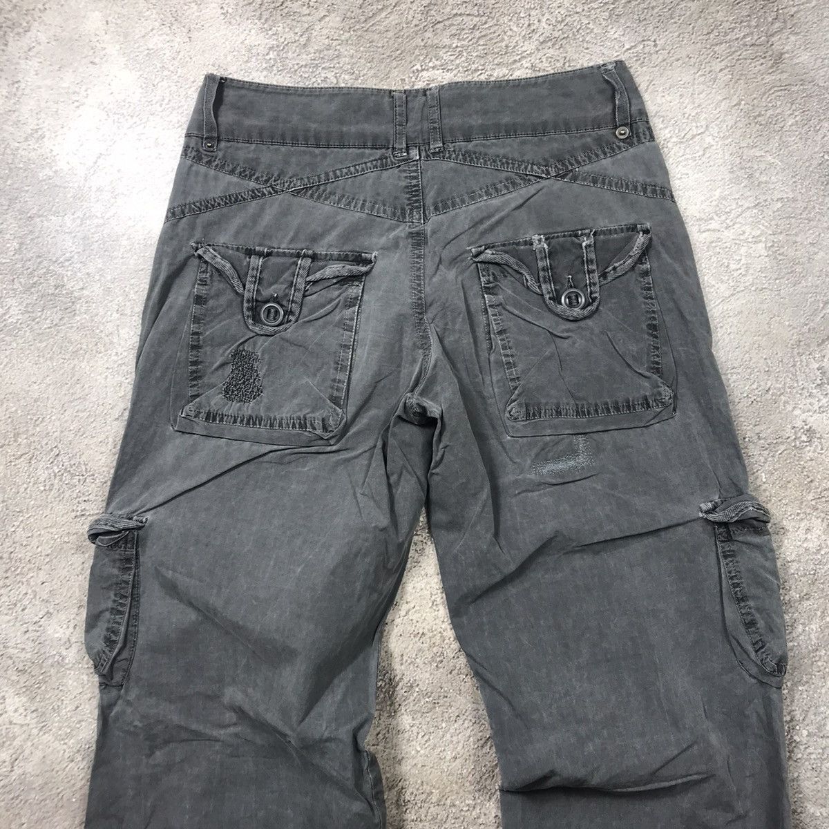 Vintage Vintage Y2K Baggy Cargo Pants Distressed Streetwear Logo 27 Size US 27 - 6 Thumbnail