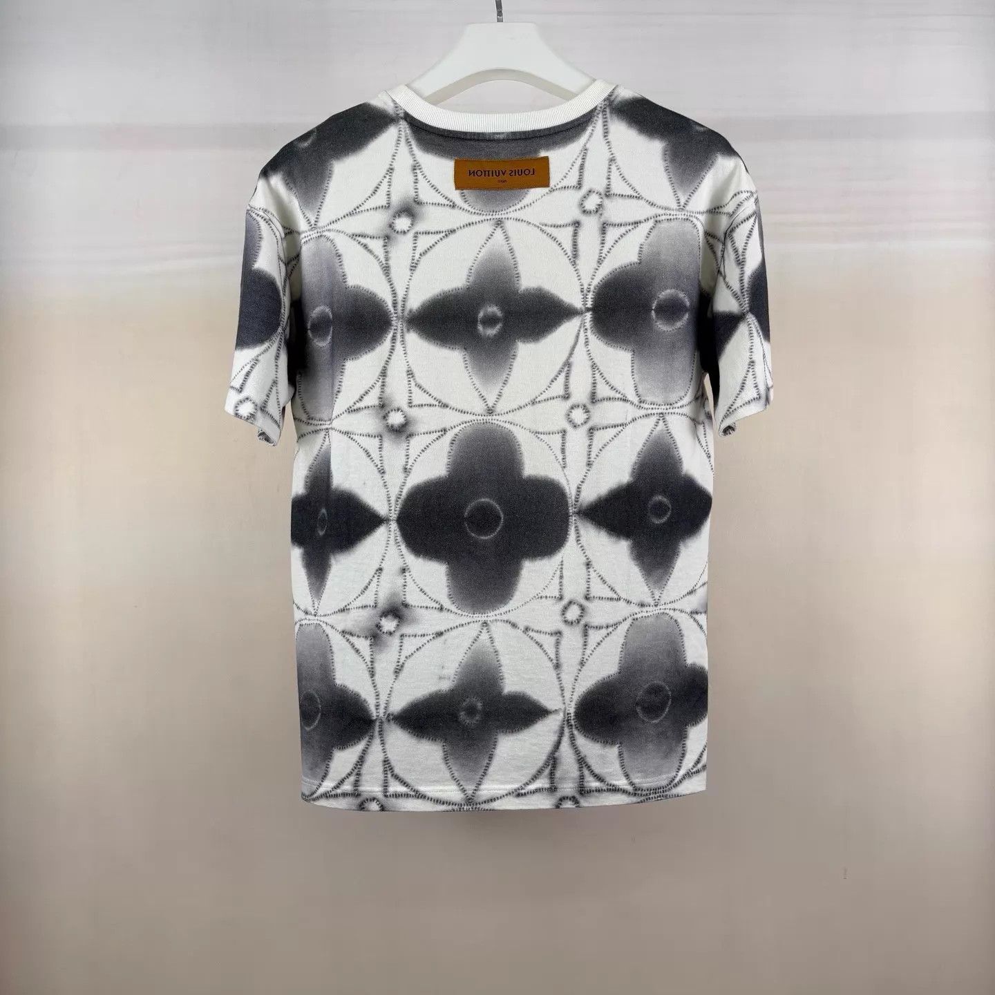 Louis Vuitton Louis Vuitton TieDye Short Sleeve T-Shirt S New Unisex Size US S / EU 44-46 / 1 - 2 Thumbnail