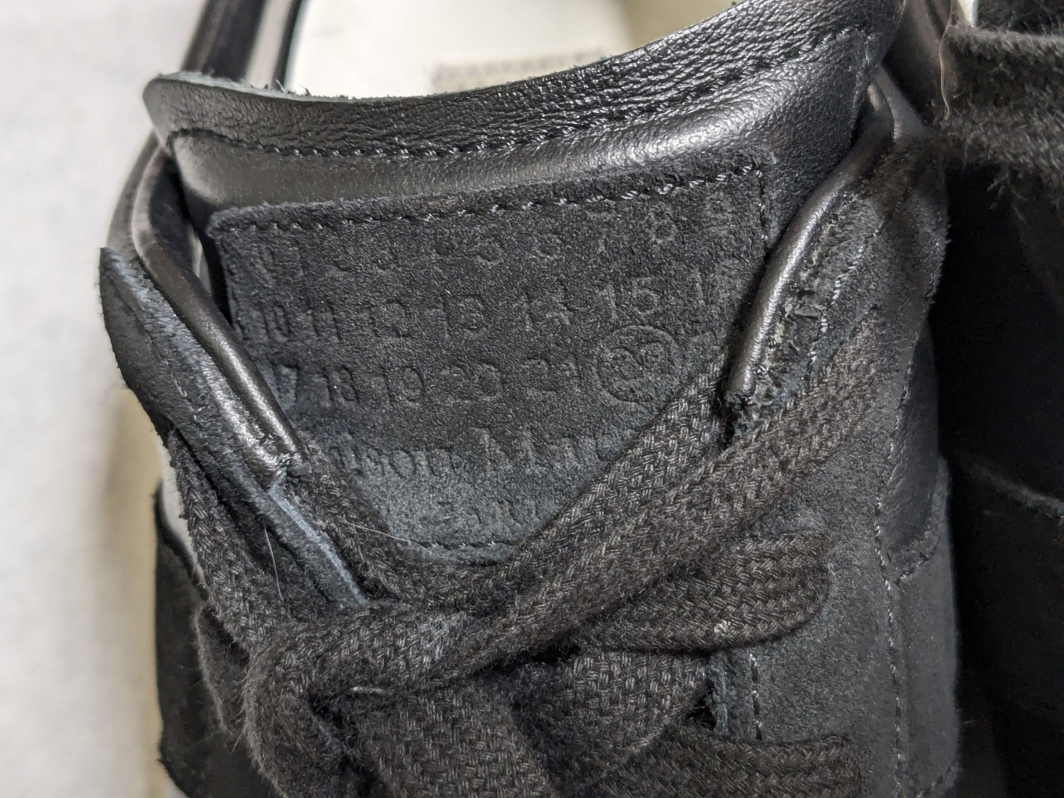 Maison Margiela Maison Margiela Replica GAT Black 9 42 Low Tops Suede Size US 9 / EU 42 - 8 Thumbnail