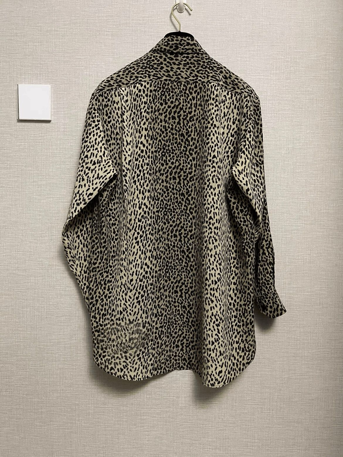 Saint Laurent Paris Sz 40 Saint Laurent Paris Leopard Shirt Size US L / EU 52-54 / 3 - 2 Thumbnail