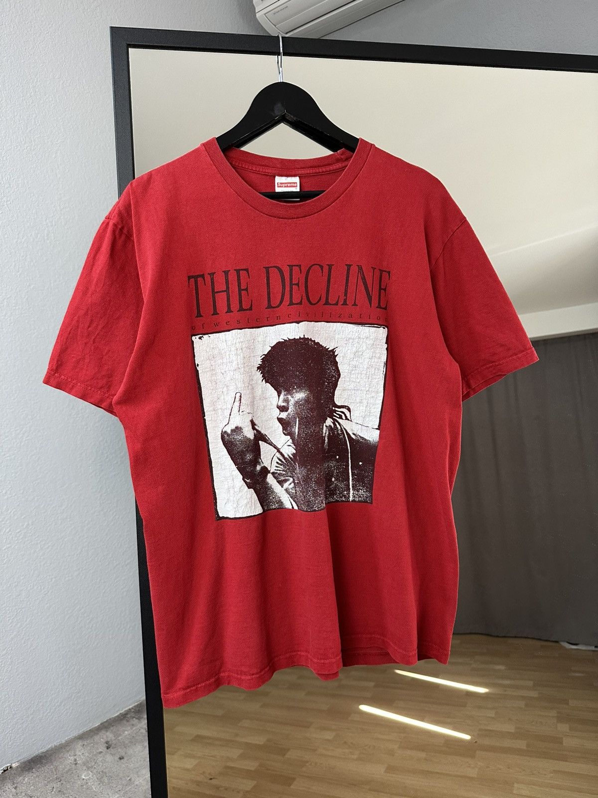 Supreme Supreme T-Shirt Sid Vicious The Decline Portrait Red Large Size US L / EU 52-54 / 3 - 1 Thumbnail