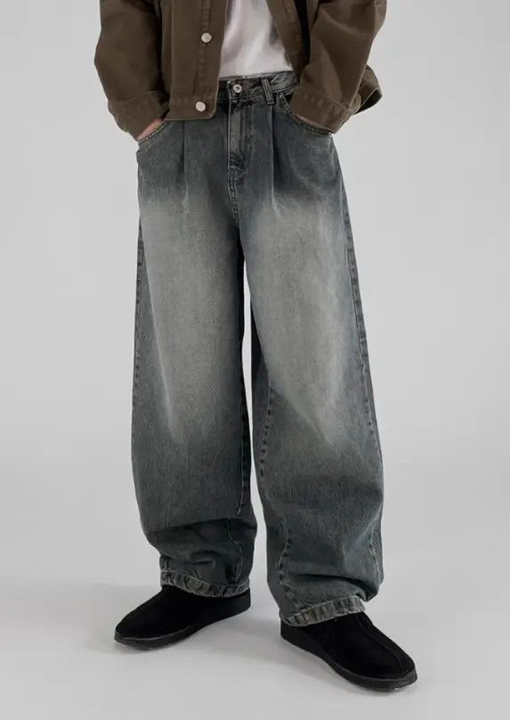 Japanese Brand Vintage blue washed distressed loose gradient jeans Size US 32 / EU 48 - 2 Thumbnail