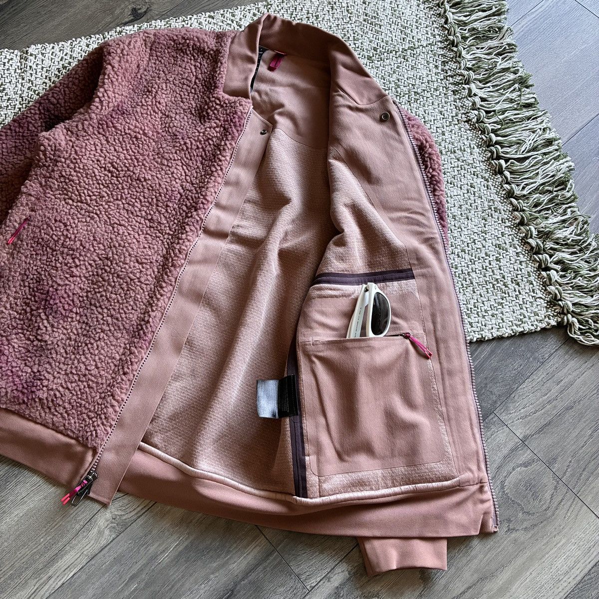 Lululemon Lululemon LAB Textured Fleece Sherpa Bomber Jacket Size S / US 4 / IT 40 - 3 Thumbnail