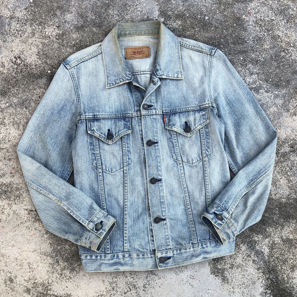 Levi's Vintage LEVIS Faded Denim Trucker Jacket Size US M / EU 48-50 / 2 - 2 Thumbnail
