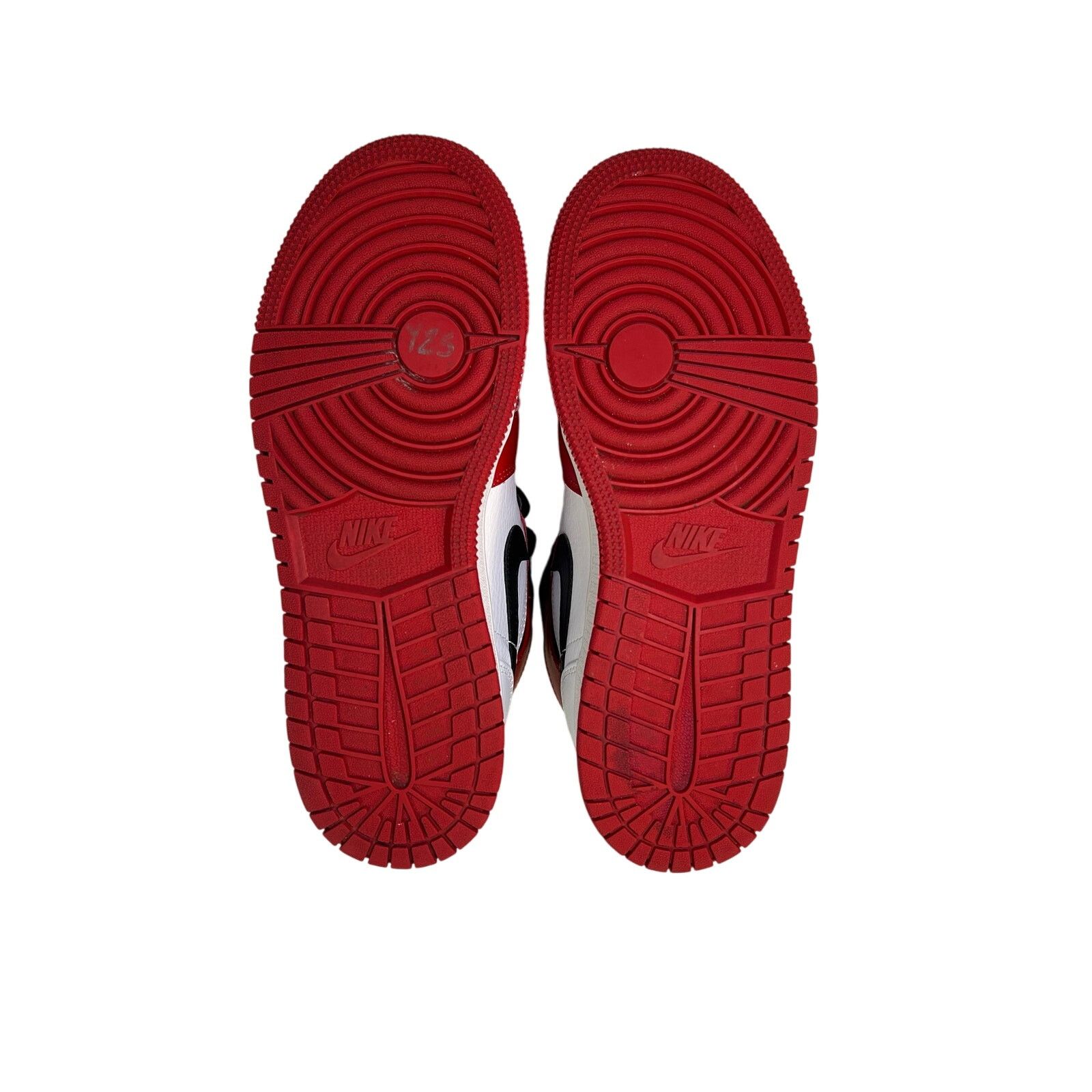 Jordan Brand Nike Air Jordan 1 Retro Mid OG Chicago Size 4.5y Size US 5 / EU 37 - 5 Thumbnail