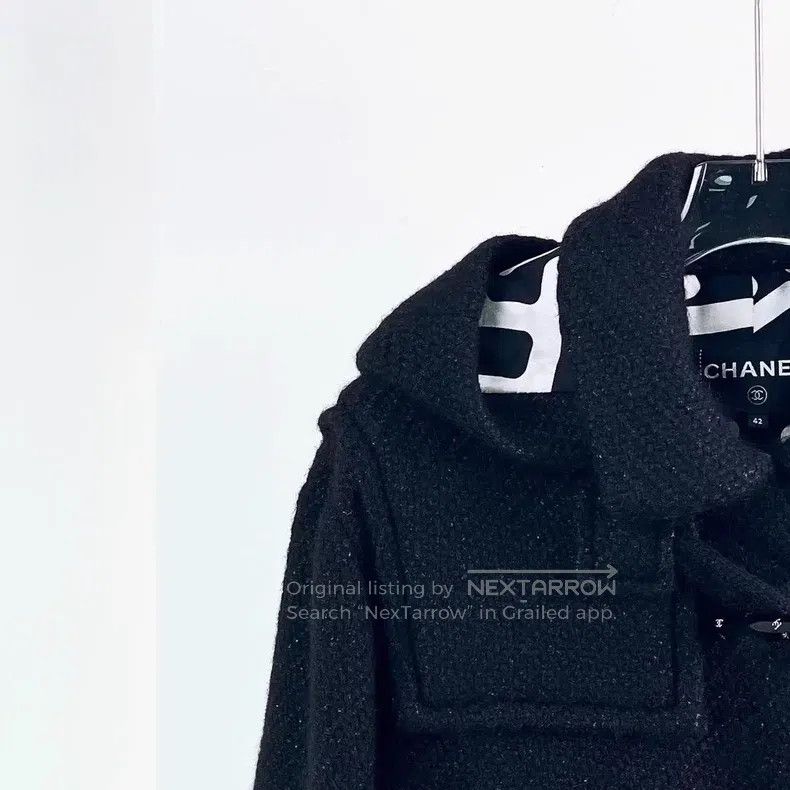 Chanel Chanel 21B black tweed hooded horn button jacket Size M / US 6-8 / IT 42-44 - 3 Thumbnail