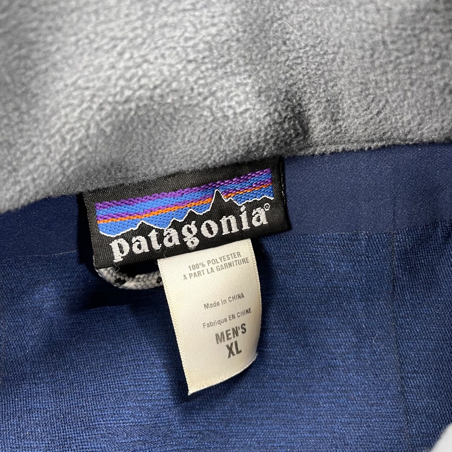 Patagonia Patagonia Jacket Mens XL Blue Logo Full Zip Outdoor Hiking Figure 4 2002? Size US XL / EU 56 / 4 - 4 Thumbnail