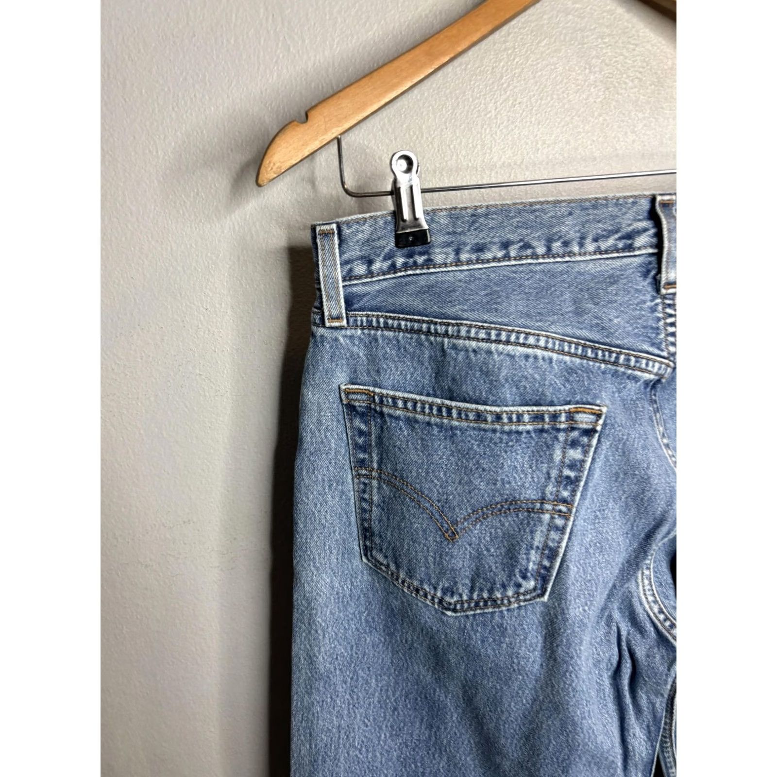 Levi's Levis 501 Jeans Mens 36x34 Light Wash Blue Denim Button Fly Straight Leg Classic Size US 36 / EU 52 - 2 Thumbnail