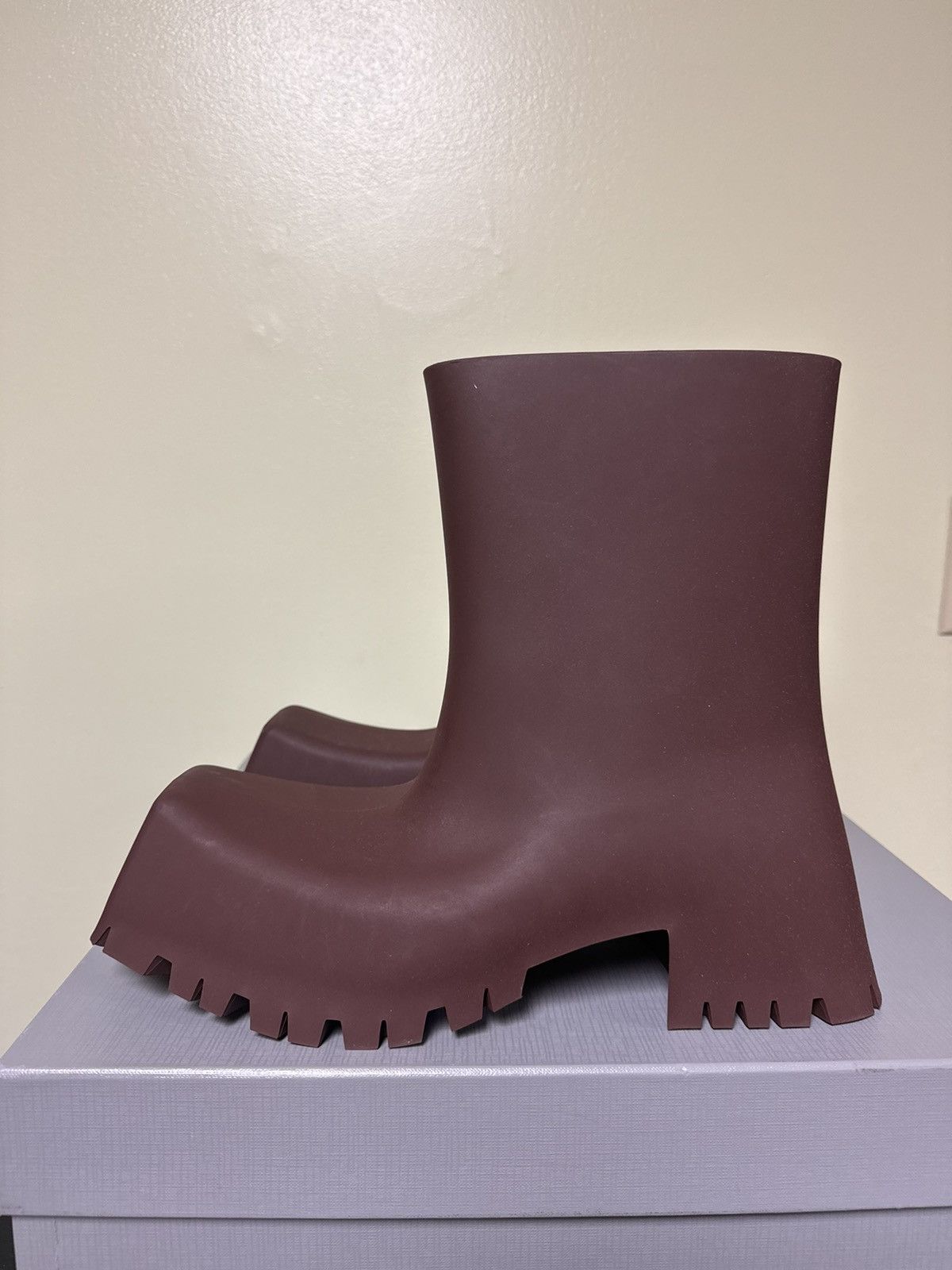 balenciaga trooper 41