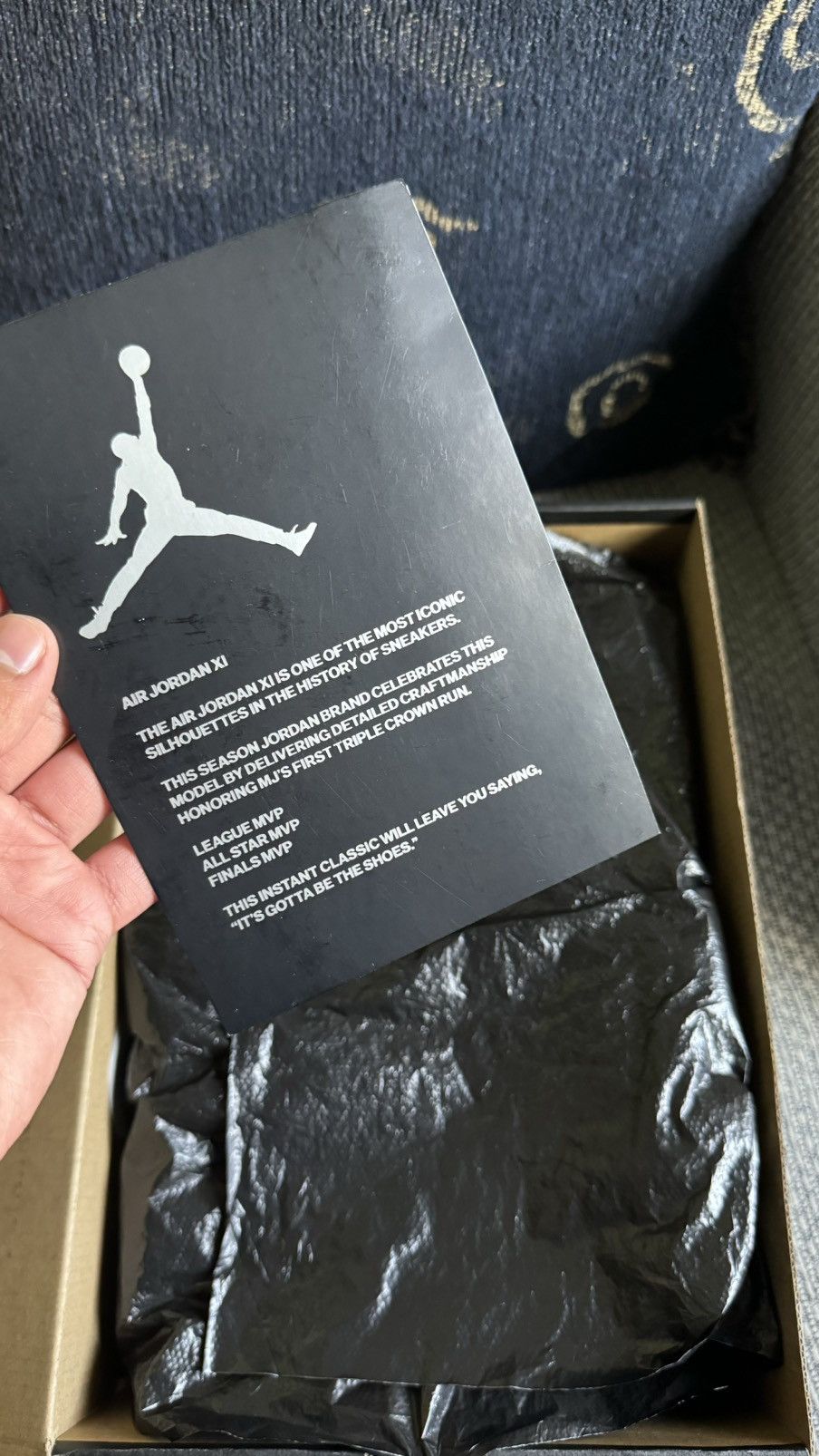 Jordan Brand Jordan 11 Bred 2019 Size US 9 / EU 42 - 10 Thumbnail