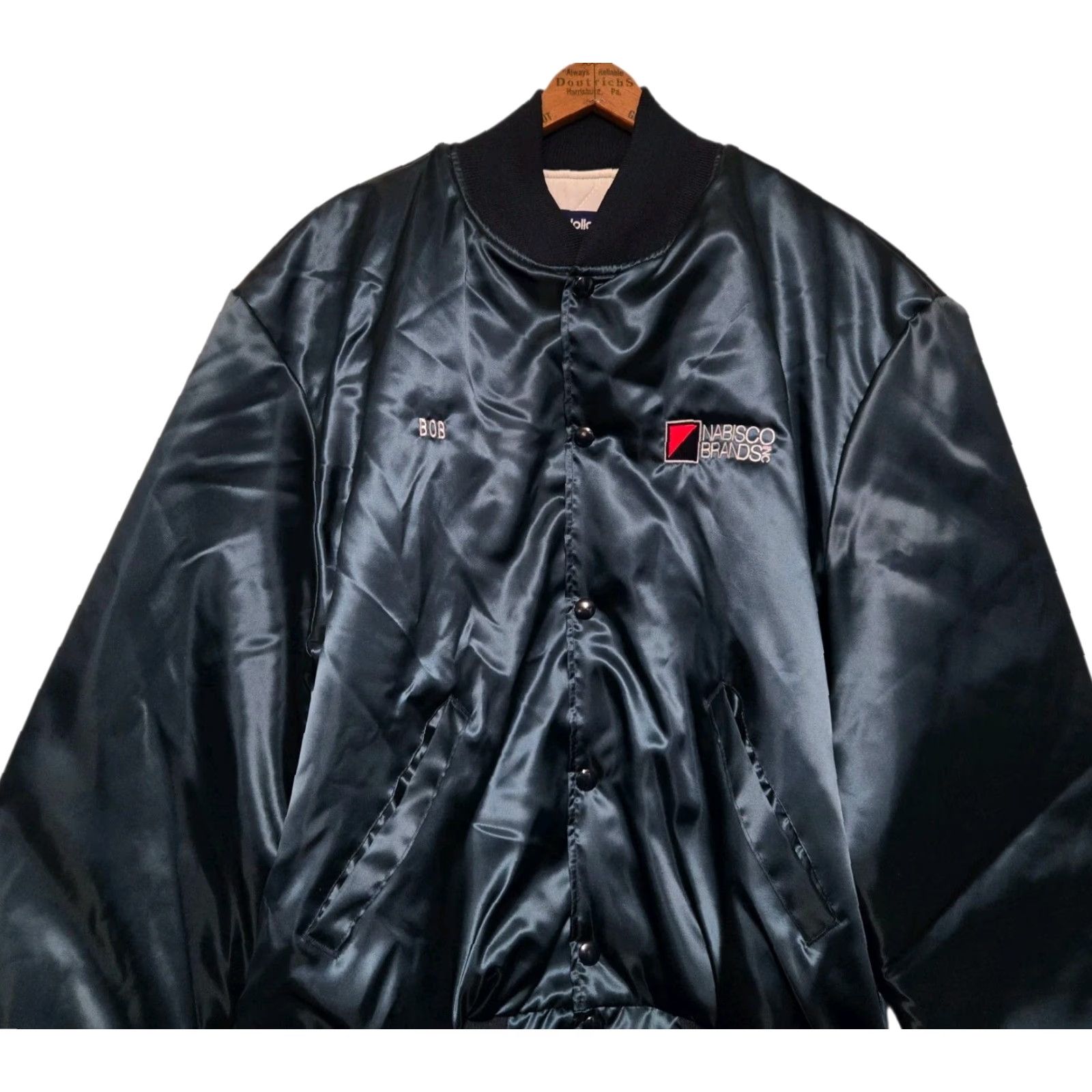 Vintage Vintage Nabisco Brands Inc. XL Blue Satin Bomber Jacket Men's 80s User: Vintage Nabisco Brands Inc. XL Blue Satin Bomber Jacket Men's 80s Size US XL / EU 56 / 4 - 3 Thumbnail
