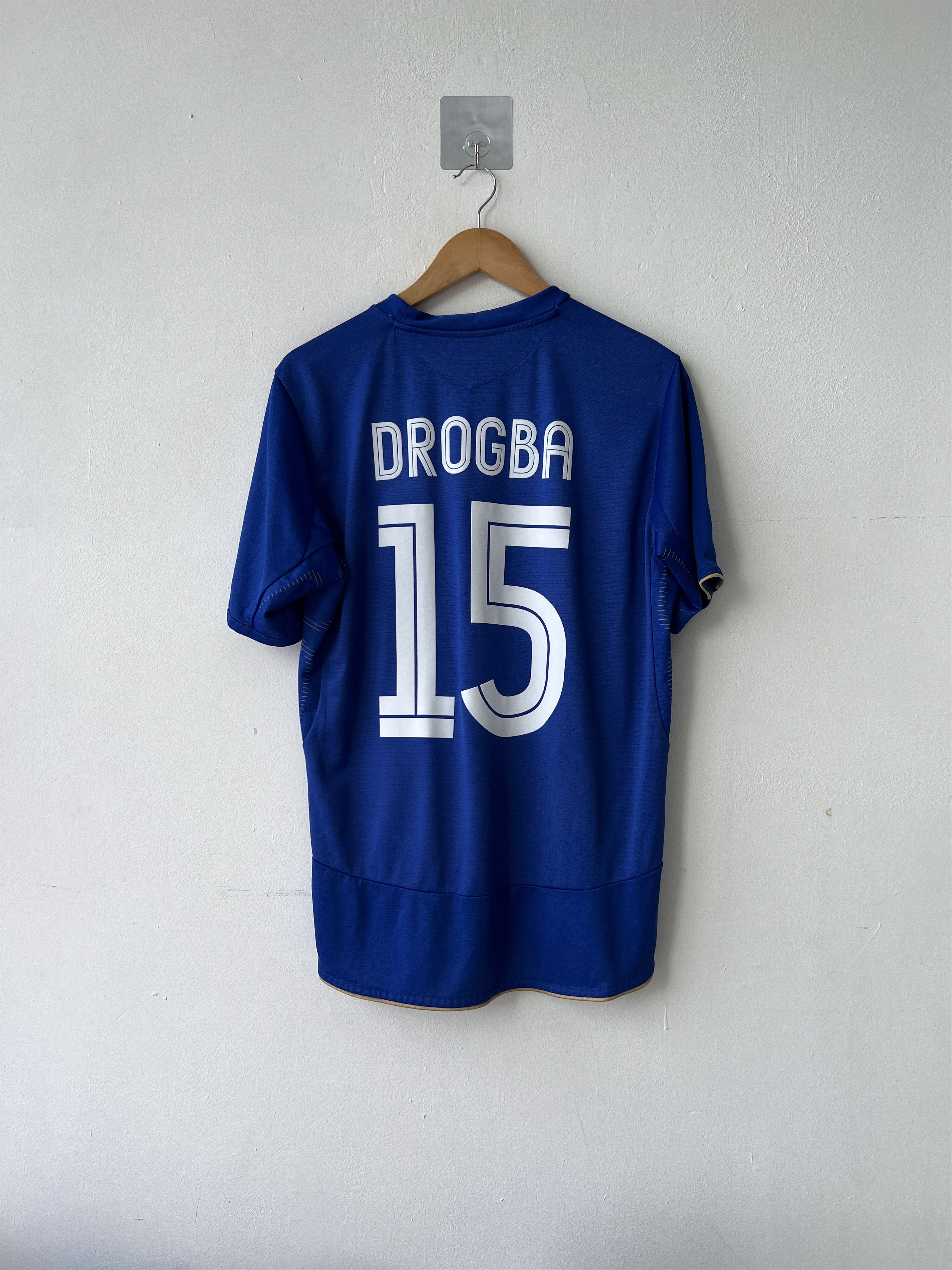 Umbro (L fits M) Chelsea 2005-06 Home Kit Drogba #15 Size US L / EU 52-54 / 3 - 1 Thumbnail