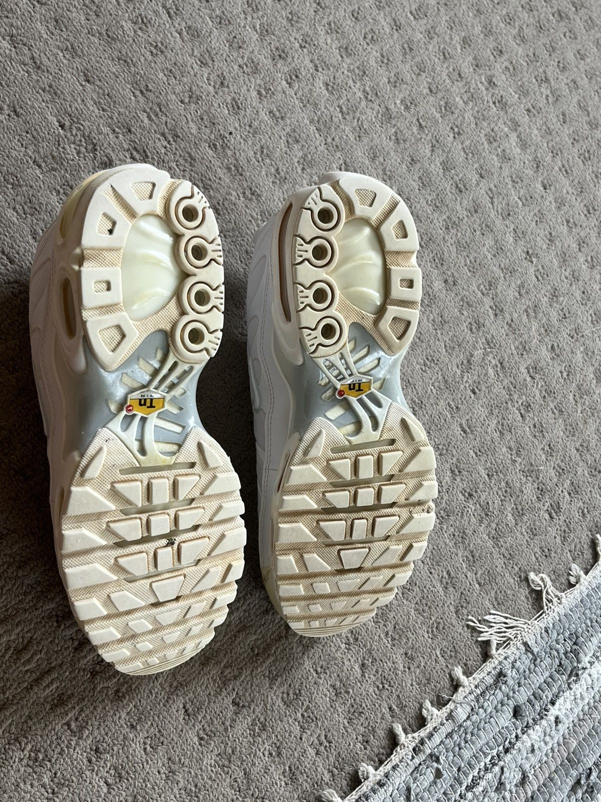 Nike Nike Tn’s White Size US 9.5 / IT 39.5 - 5 Thumbnail