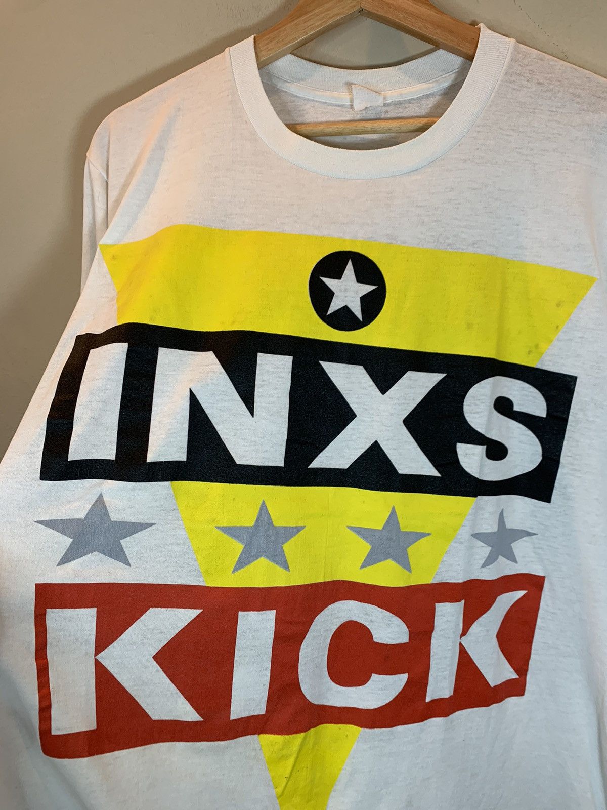 Band Tees × Vintage *RARE* Vintage 80’s INXS Kick Tour Single Stitch Band Shirt Size US L / EU 52-54 / 3 - 3 Thumbnail