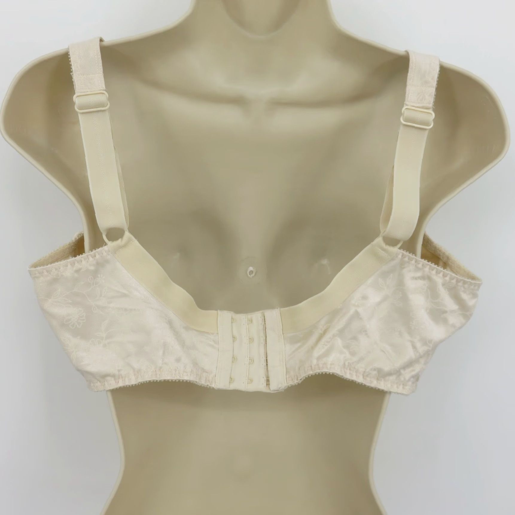 Vintage **Playtex 40DD Cream Floral Underwire Lift Support Bra** User: Playtex 40DD Cream Floral Underwire Lift Support Bra Size ONE SIZE - 6 Thumbnail
