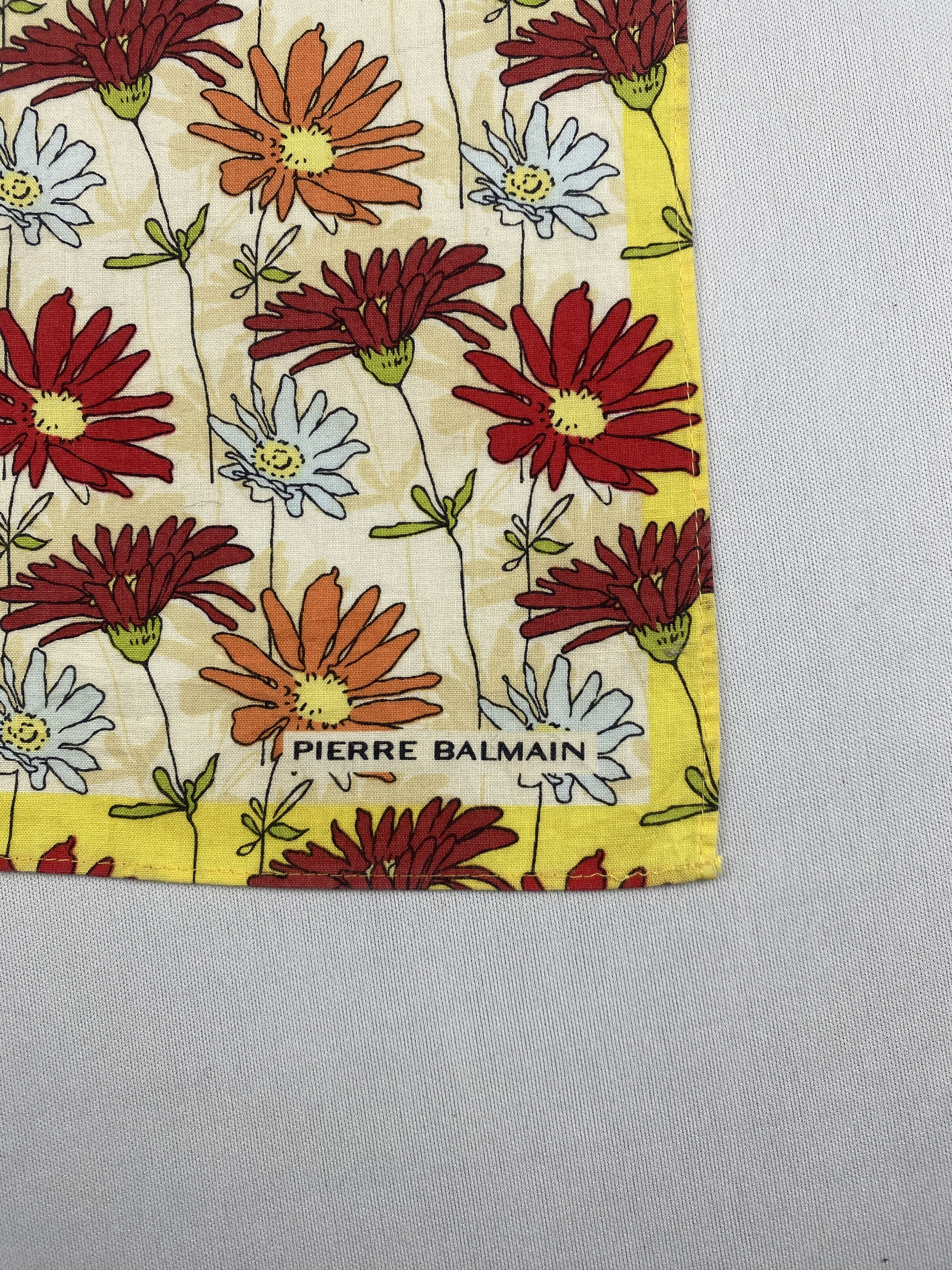 Pierre Balmain Vtg Pierre Balmain Handkerchief Pocket Square Bandana HM0014 Size ONE SIZE - 7 Thumbnail