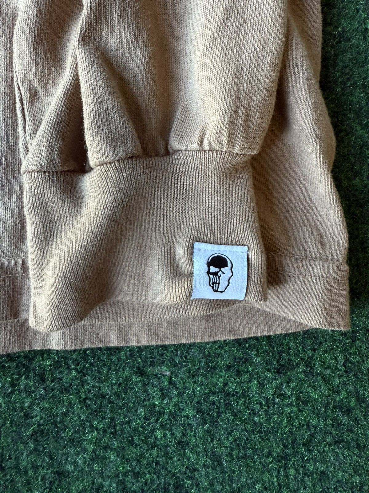 Warren Lotas BRAND NEW WARREN LOTAS SAMURAI L/S “FADED BROWN” SIZE S Size US S / EU 44-46 / 1 - 8 Thumbnail