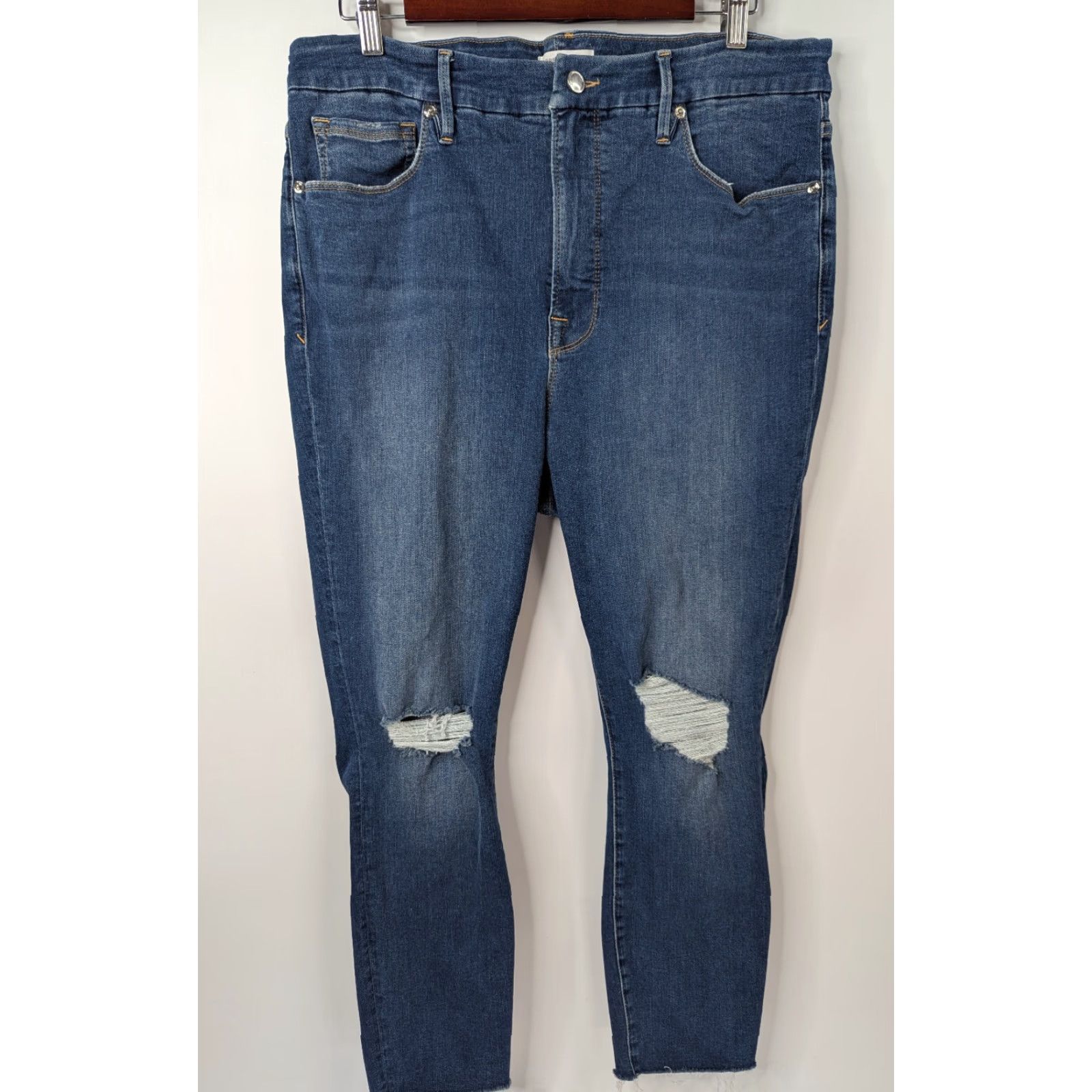 Good American Good American Jeans GWCSPR067T Size 16 Good Waist Crop Shadow Pocket Raw Hem Skinny Cropped 5-Pocket Denim Blue Cotton Blend Regular Womens Size 38" / US 16 / IT 52 - 3 Thumbnail