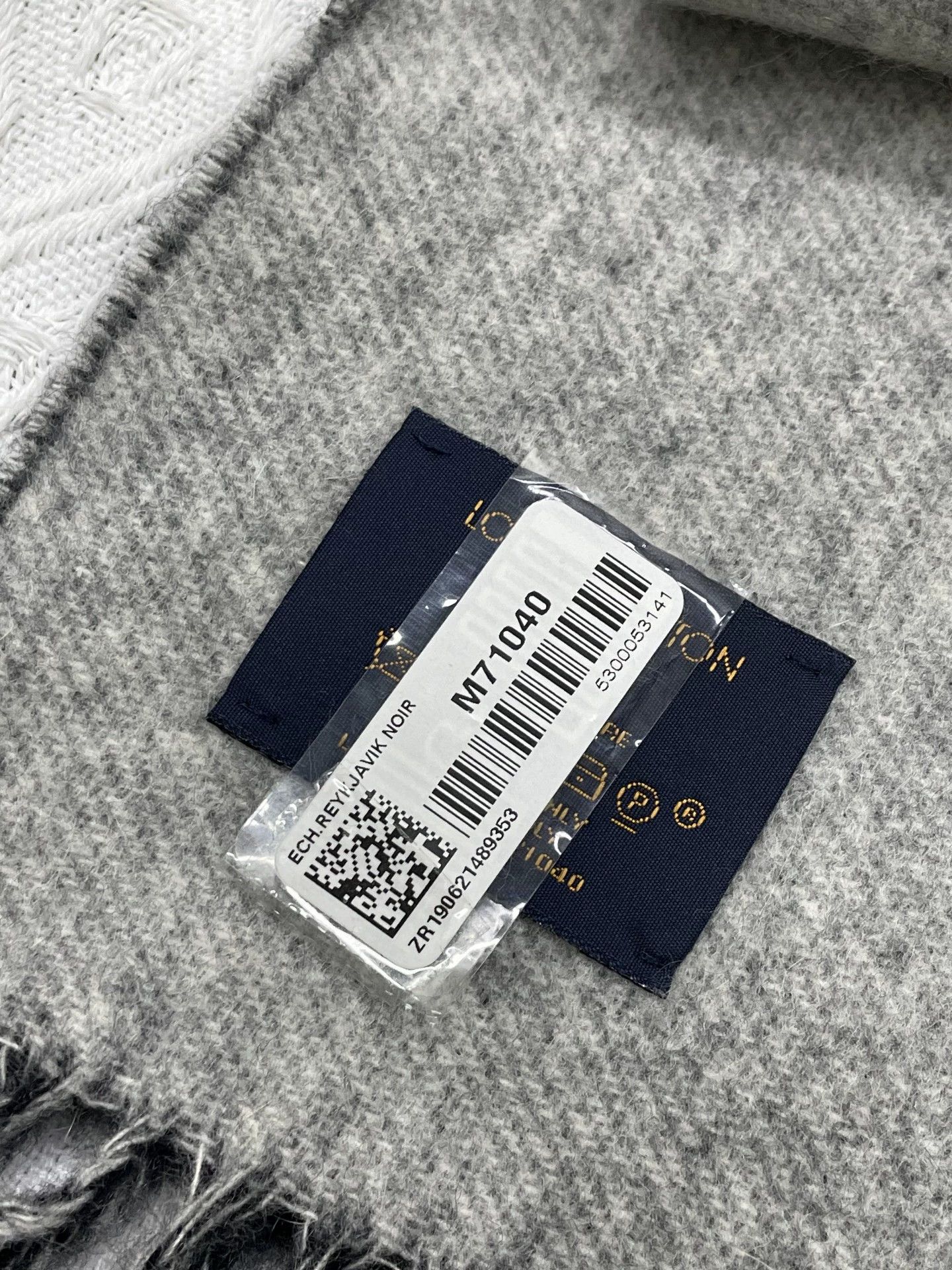 Louis Vuitton LV Black & Gray Colorblock Double Monogram Wool Scarf Size ONE SIZE - 6 Thumbnail