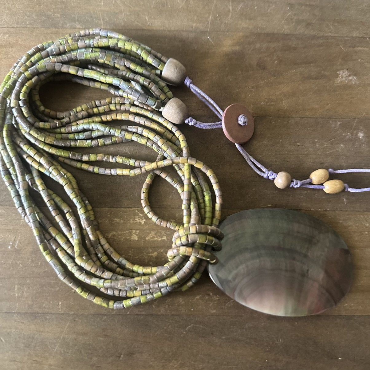 Vintage Vintage multi strand shell bead MOP pendant necklace Size ONE SIZE - 3 Thumbnail
