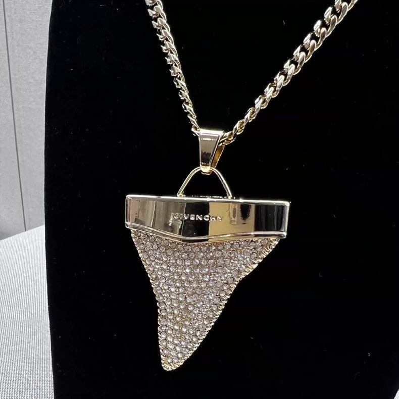Givenchy Givenchy Givenchy Shark Tooth Necklace with Diamonds -2507 Size ONE SIZE - 5 Thumbnail