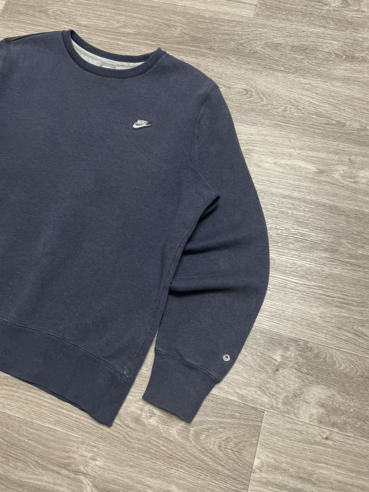 Nike Vintage Nike Navy Blue Basic Sweatshirt Crewneck Gray Tag Size US L / EU 52-54 / 3 - 5 Thumbnail