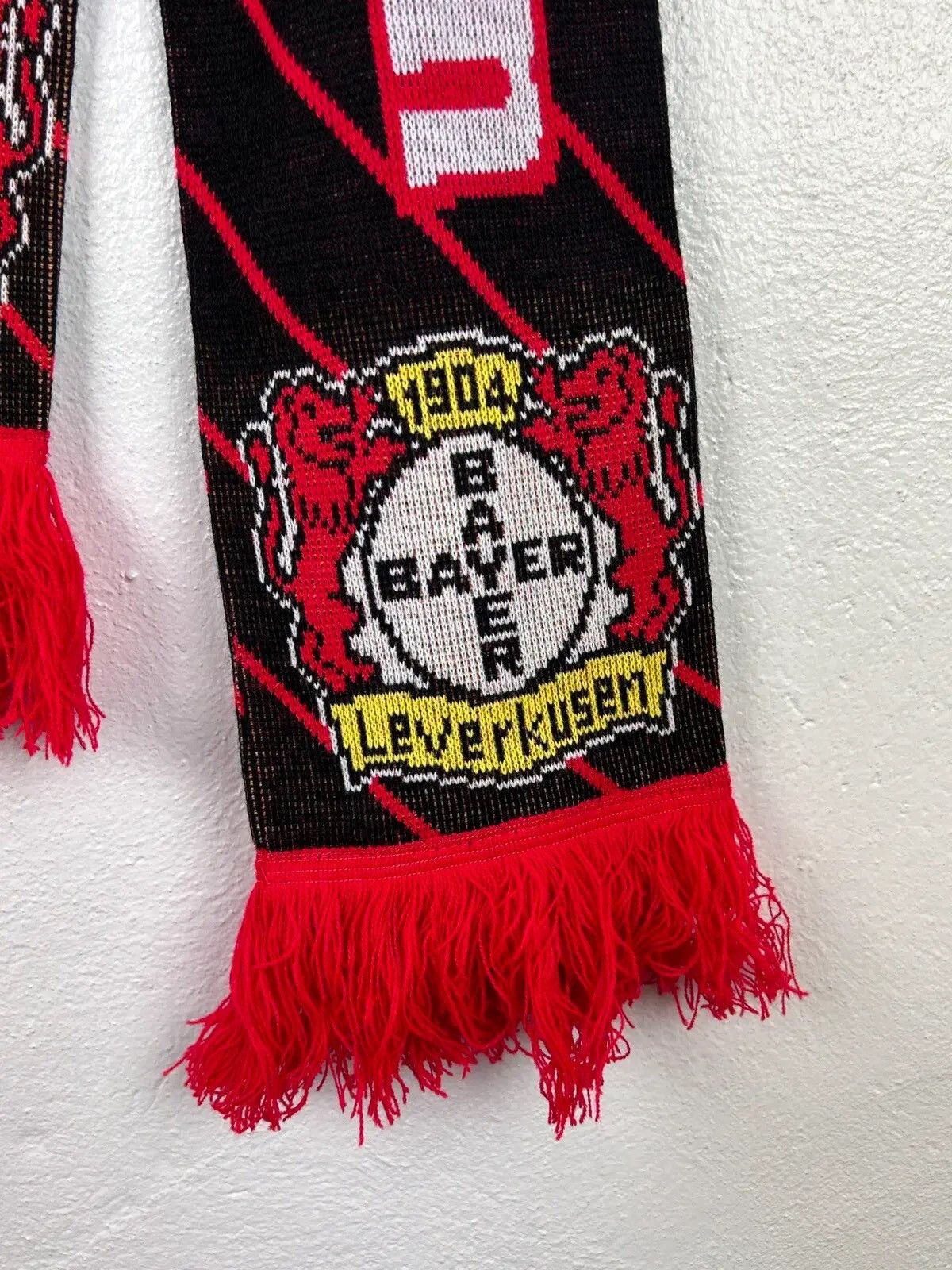 Vintage Vintage Bayer 04 Leverkusen Rhein Soccer Fanwear Scarf Size ONE SIZE - 2 Thumbnail