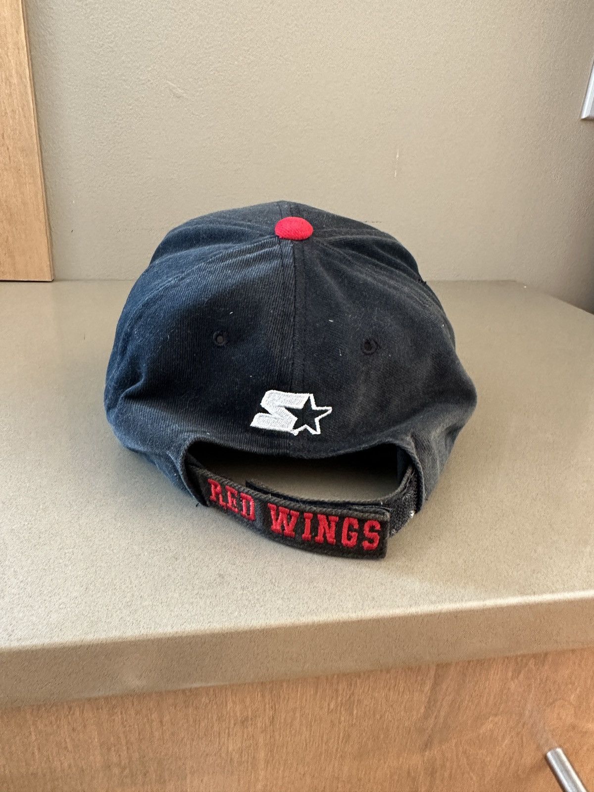NHL × Starter × Vintage Vintage Starter Detroit Red Wings Hat Size ONE SIZE - 4 Thumbnail