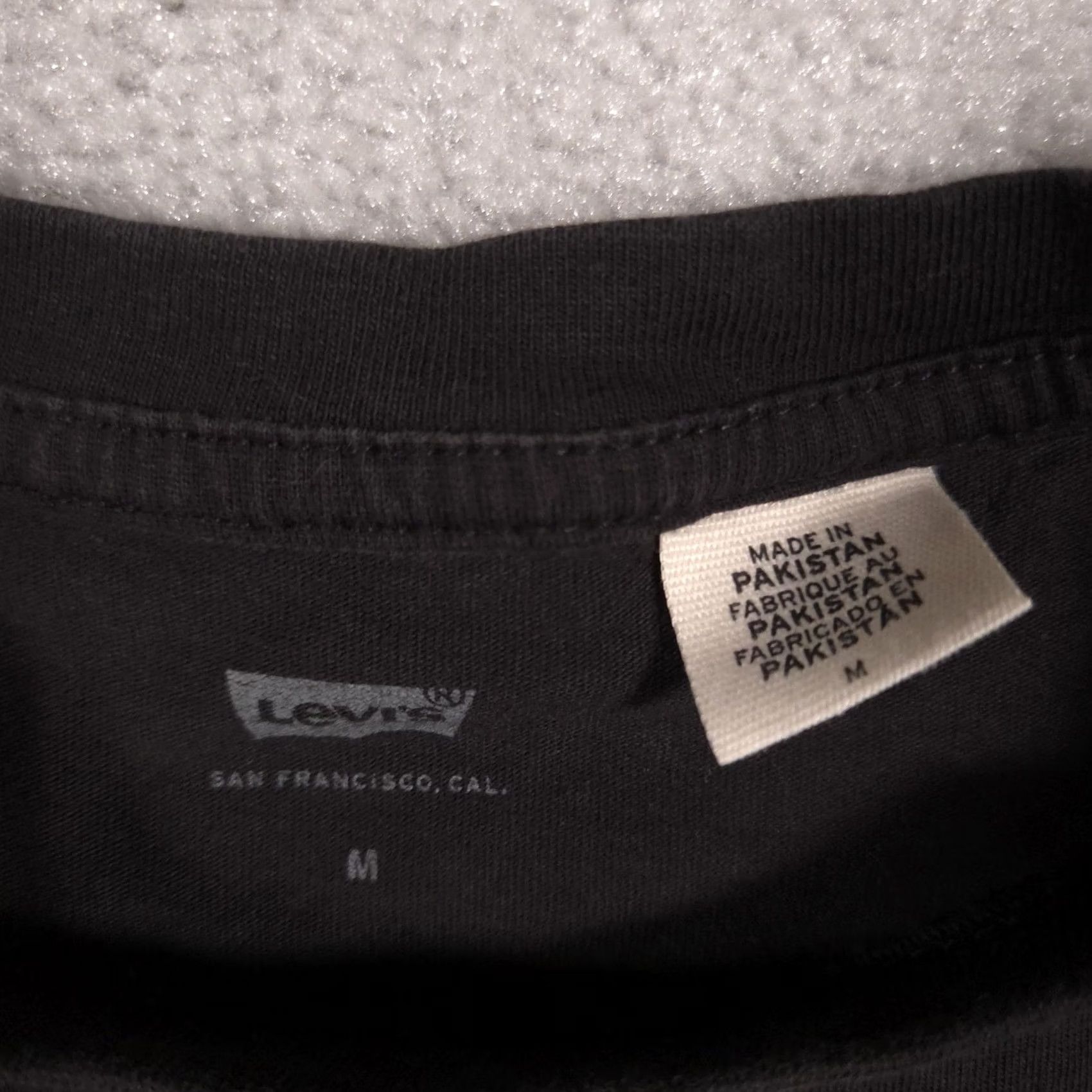 Levi's Levi's Shirt Mens Medium Black Munich City Logo Graphic Tee San Francisco Shirt Mens Medium Black Munich City Logo Graphic Tee San Francisco Size US M / EU 48-50 / 2 - 5 Thumbnail
