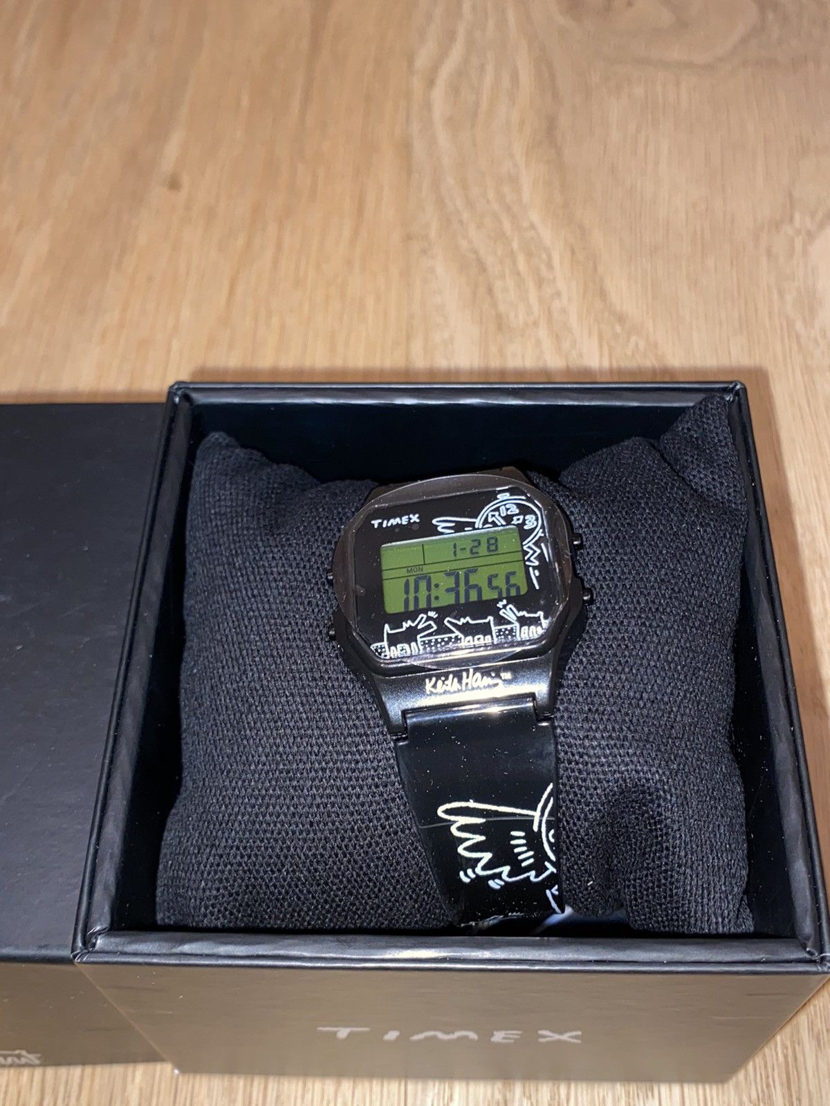 Keith Haring × Timex Timex T80 Keith Haring 34mm Size ONE SIZE - 1 Thumbnail