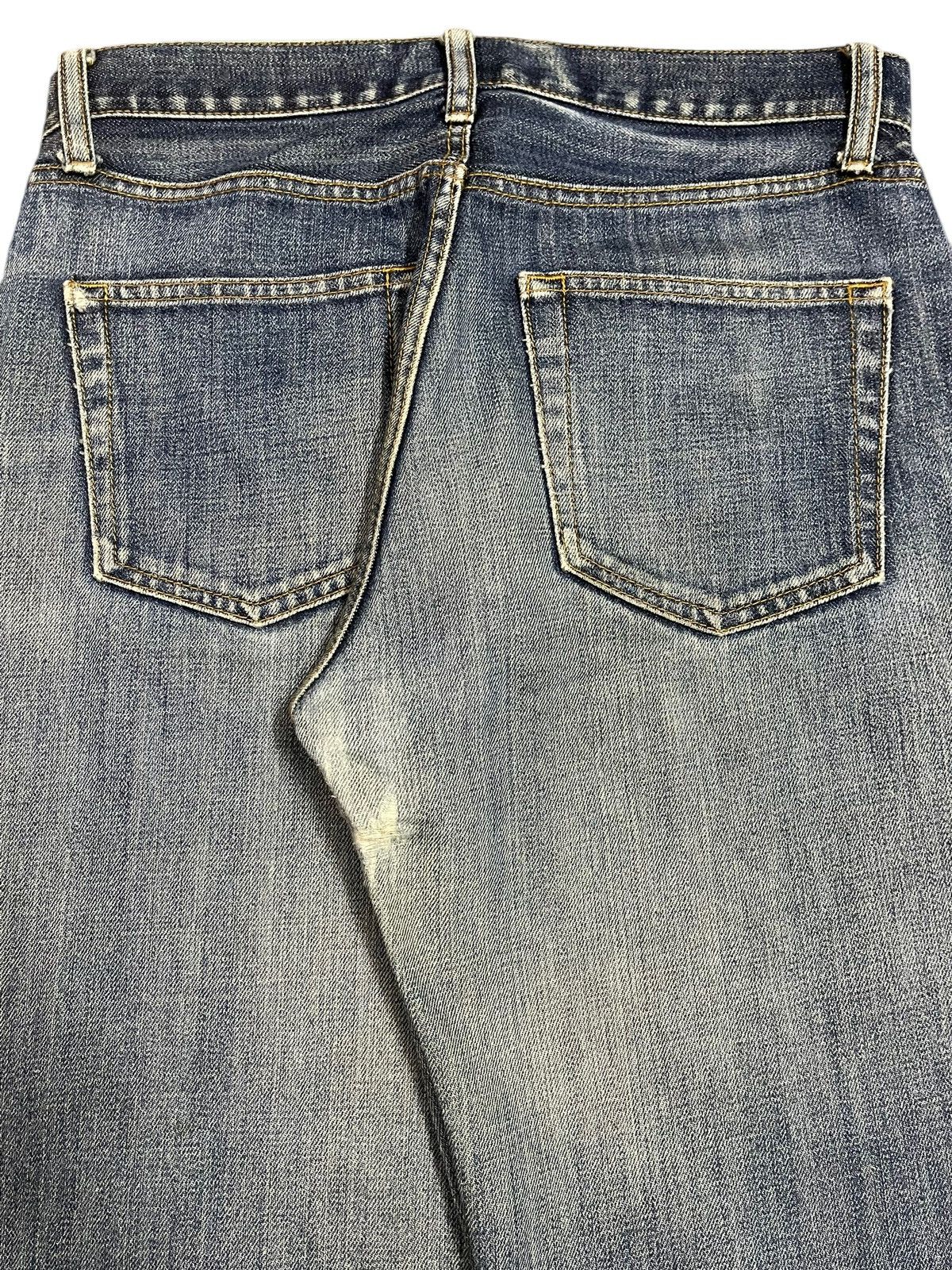 Uniqlo Vintage Japanese Uniqlo Blue Faded Wash Style Baggy Jeans Size US 30 / EU 46 - 6 Thumbnail