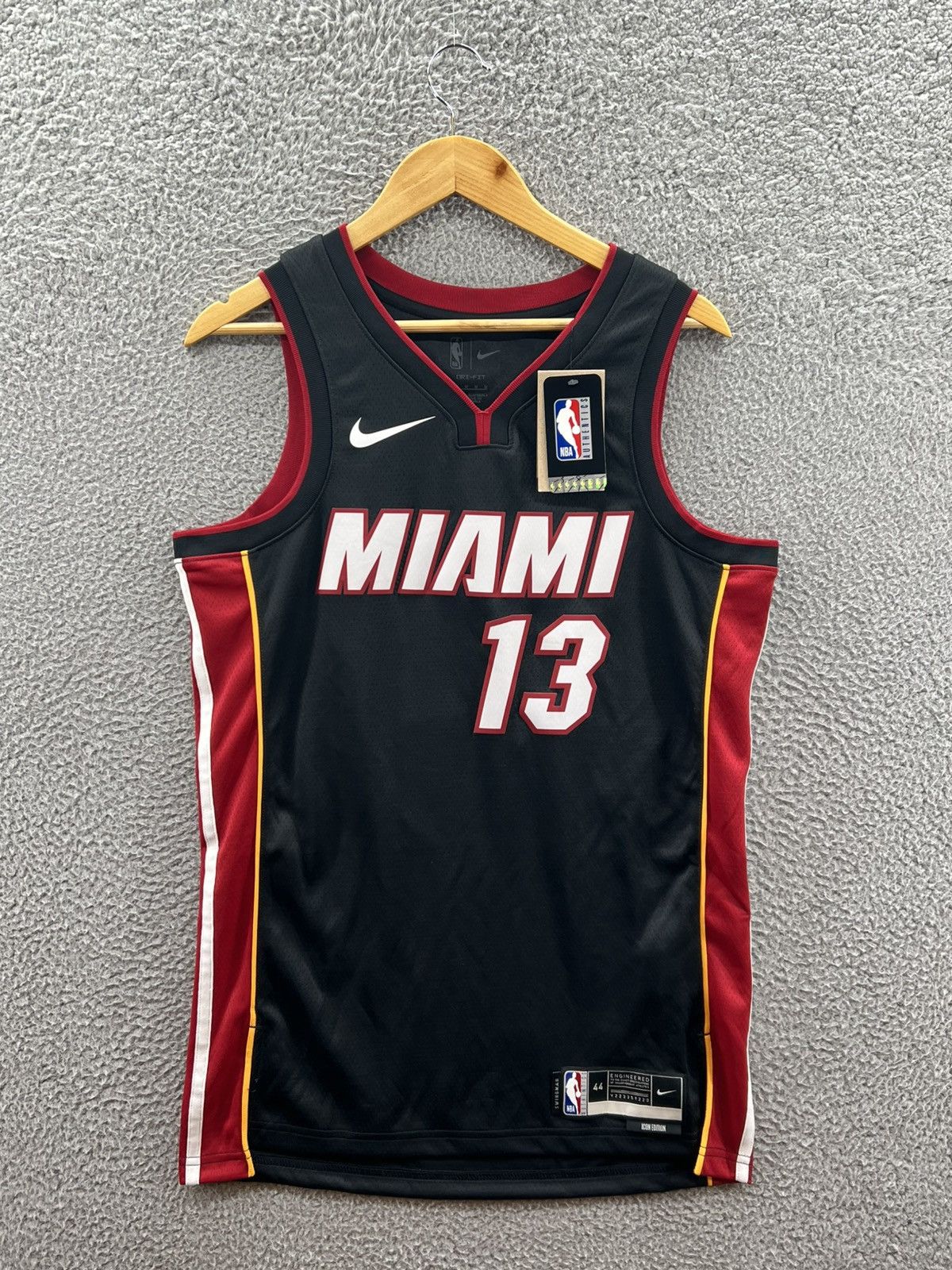 Nike Nike Miami Basketball Jersey Adebayo DN2011-014 Icon Edition Size US M / EU 48-50 / 2 - 1 Thumbnail