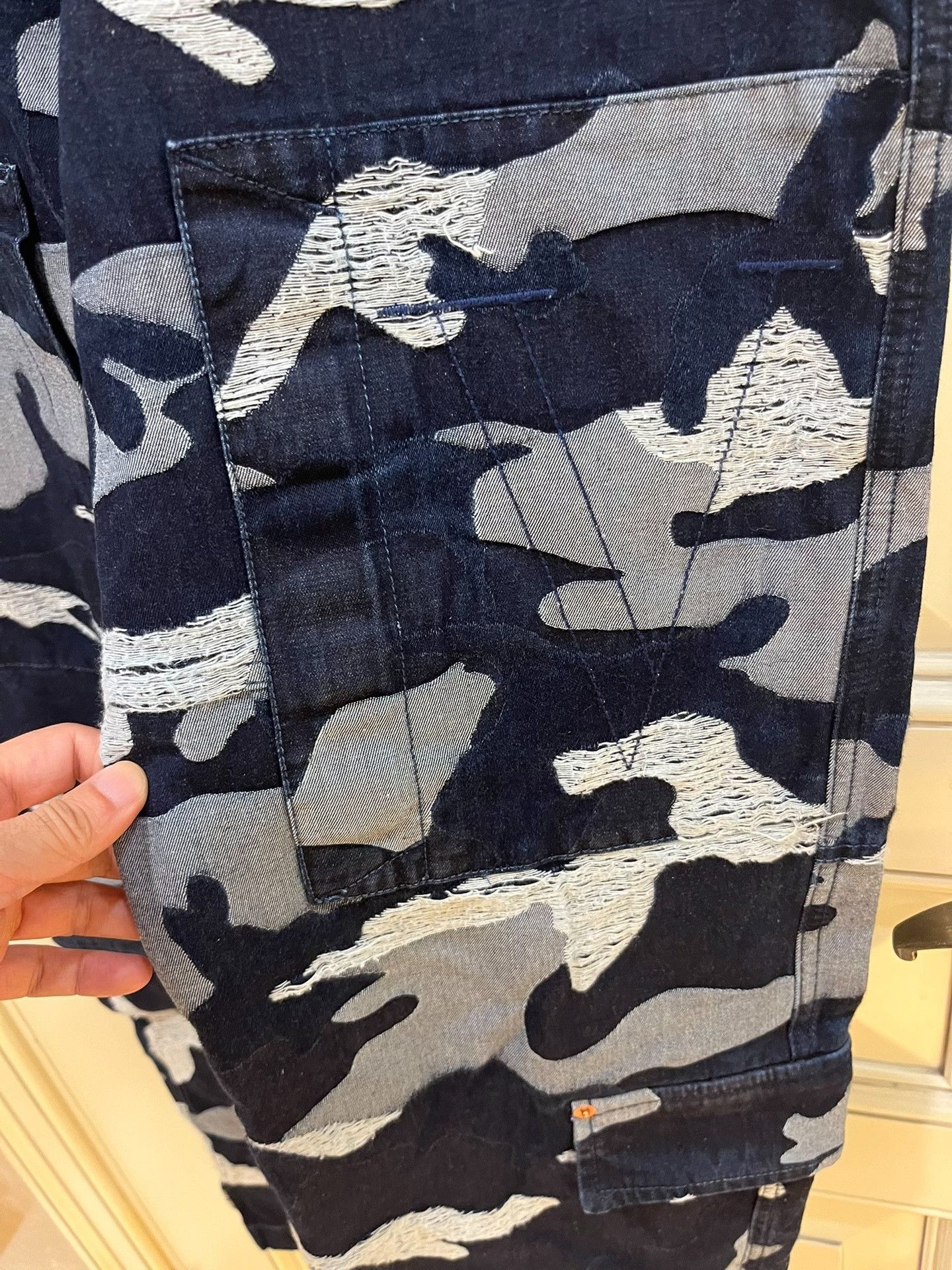 Valentino Valentino Camouflage Wide-Leg Cargo Jeans Size US 30 / EU 46 - 4 Thumbnail
