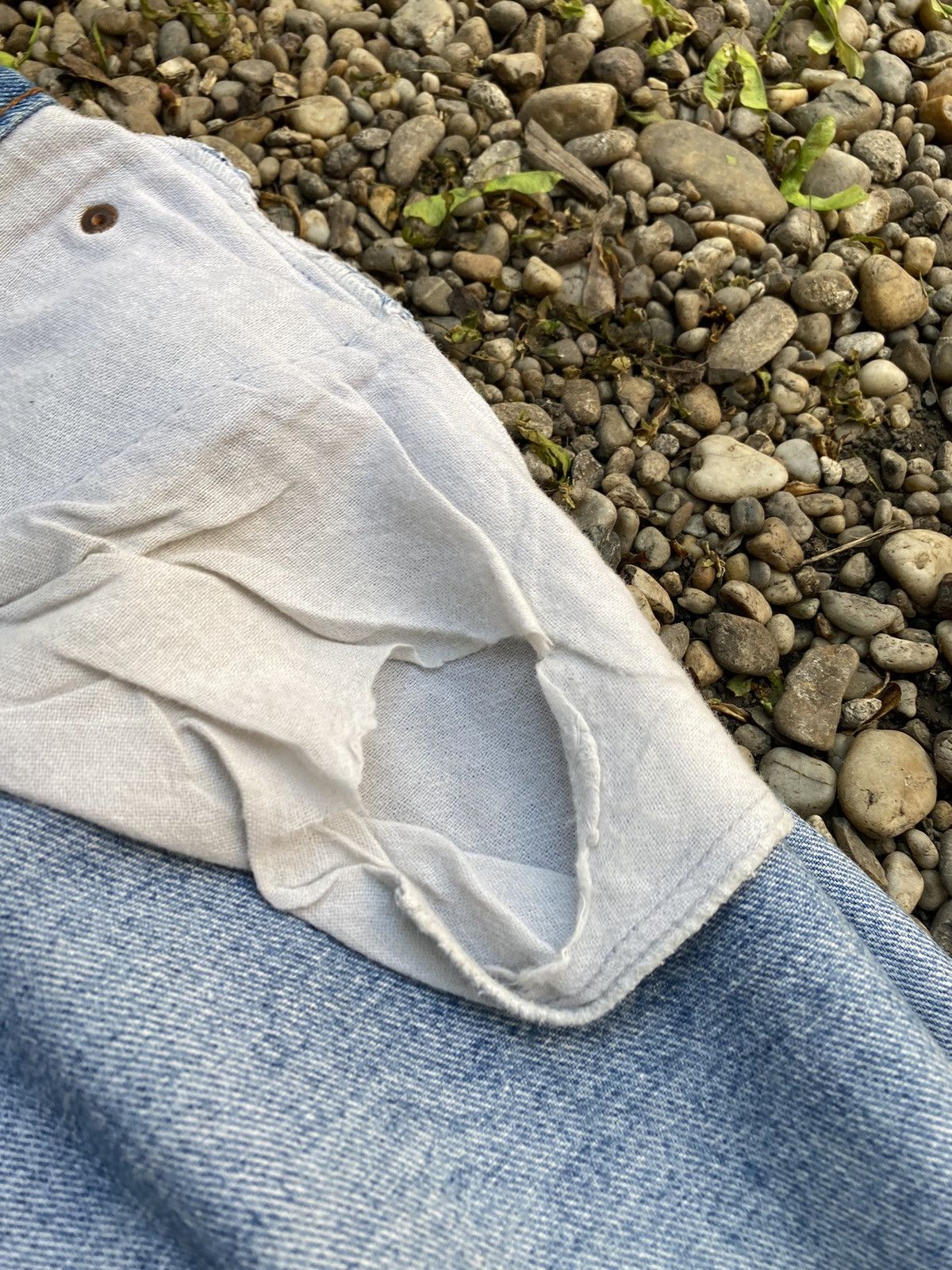 Levi's Vintage Clothing × Vintage Vintage Levi’s Jeans Size US 33 - 17 Thumbnail