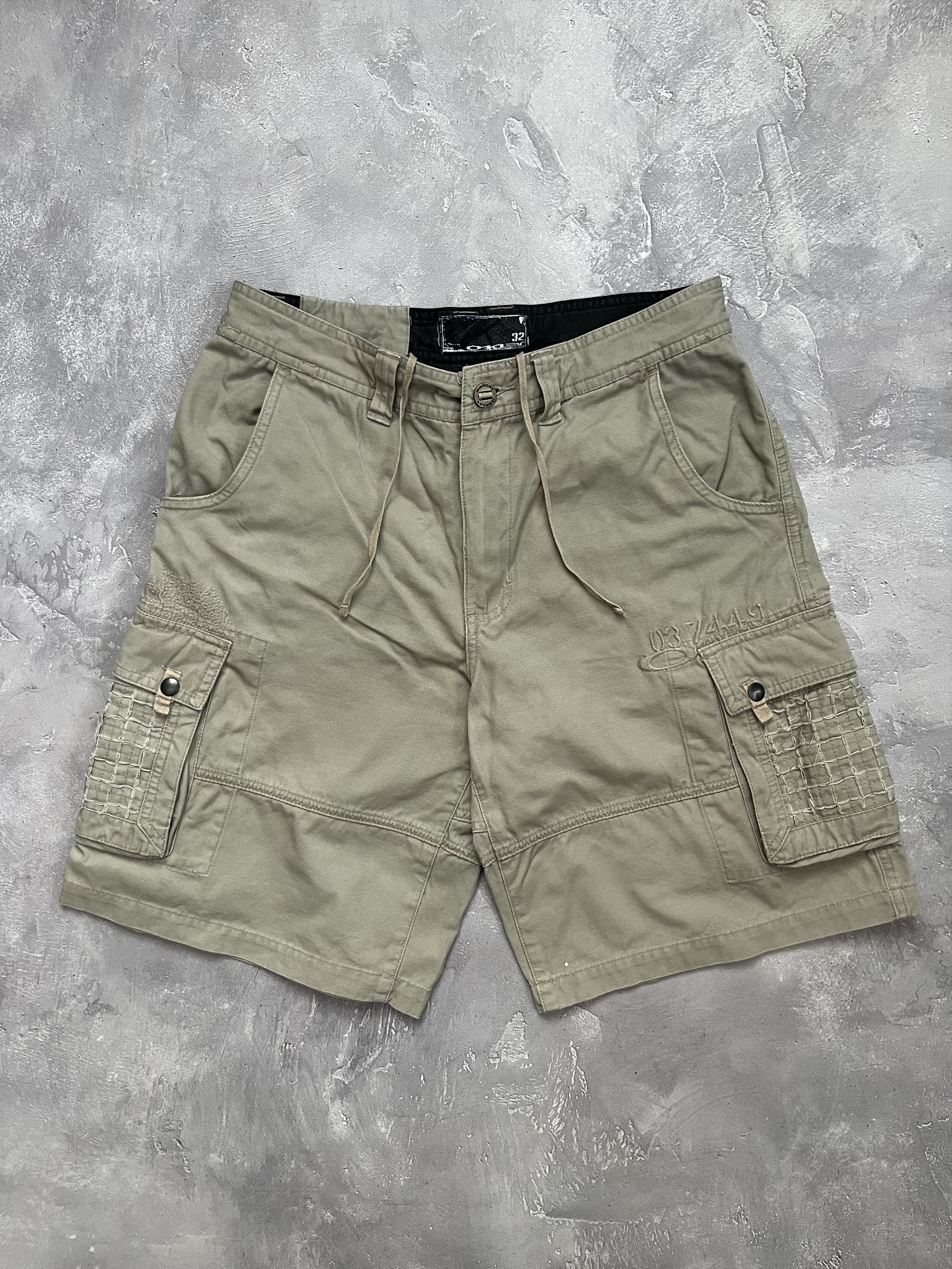 Oakley Vintage Oakley Cargo Short MIlitary Utility Avnat Garde Y2K Size 32" / US 10 / IT 46 - 1 Thumbnail